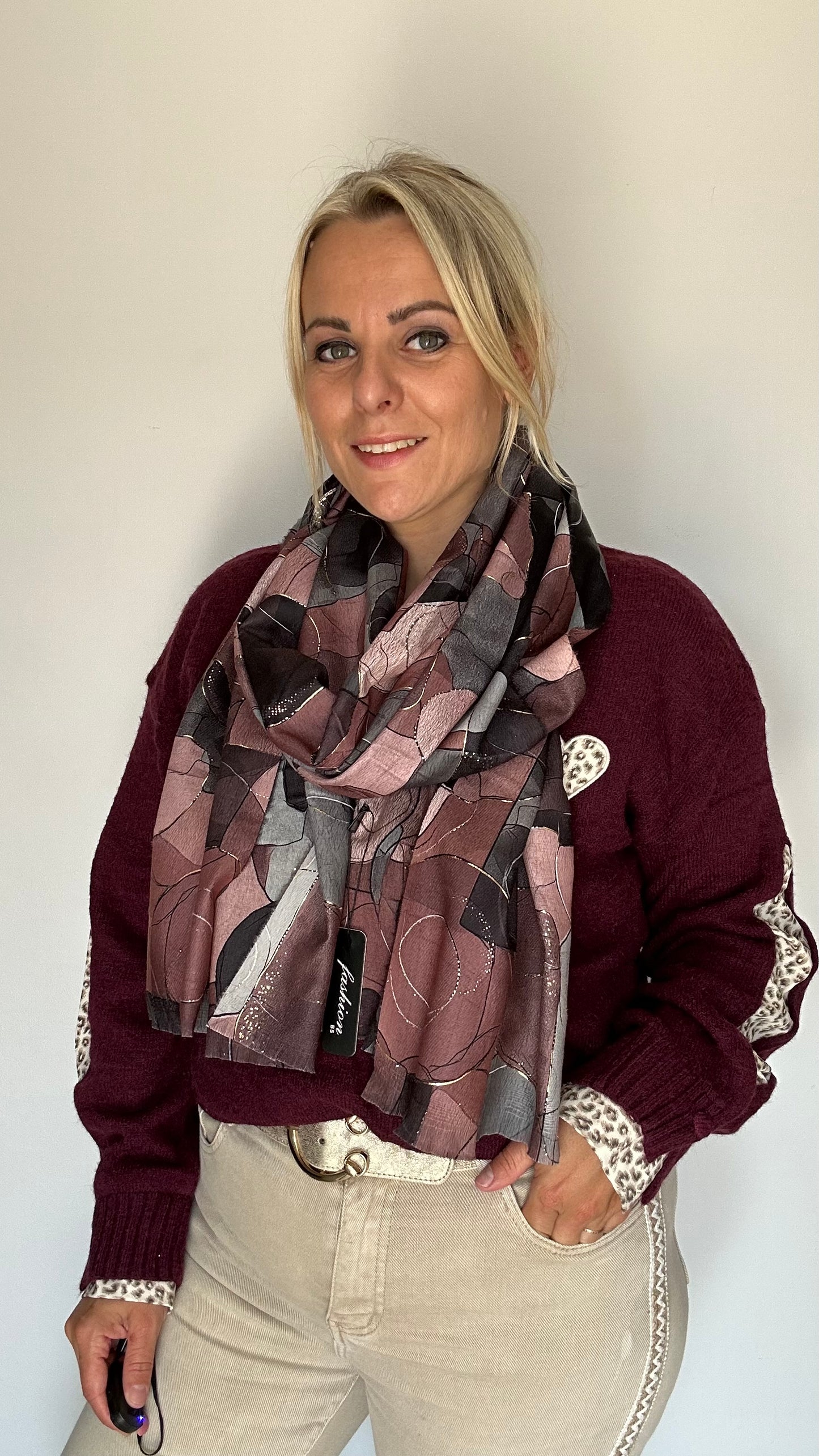 Foulard imprimé feuille avec dorure