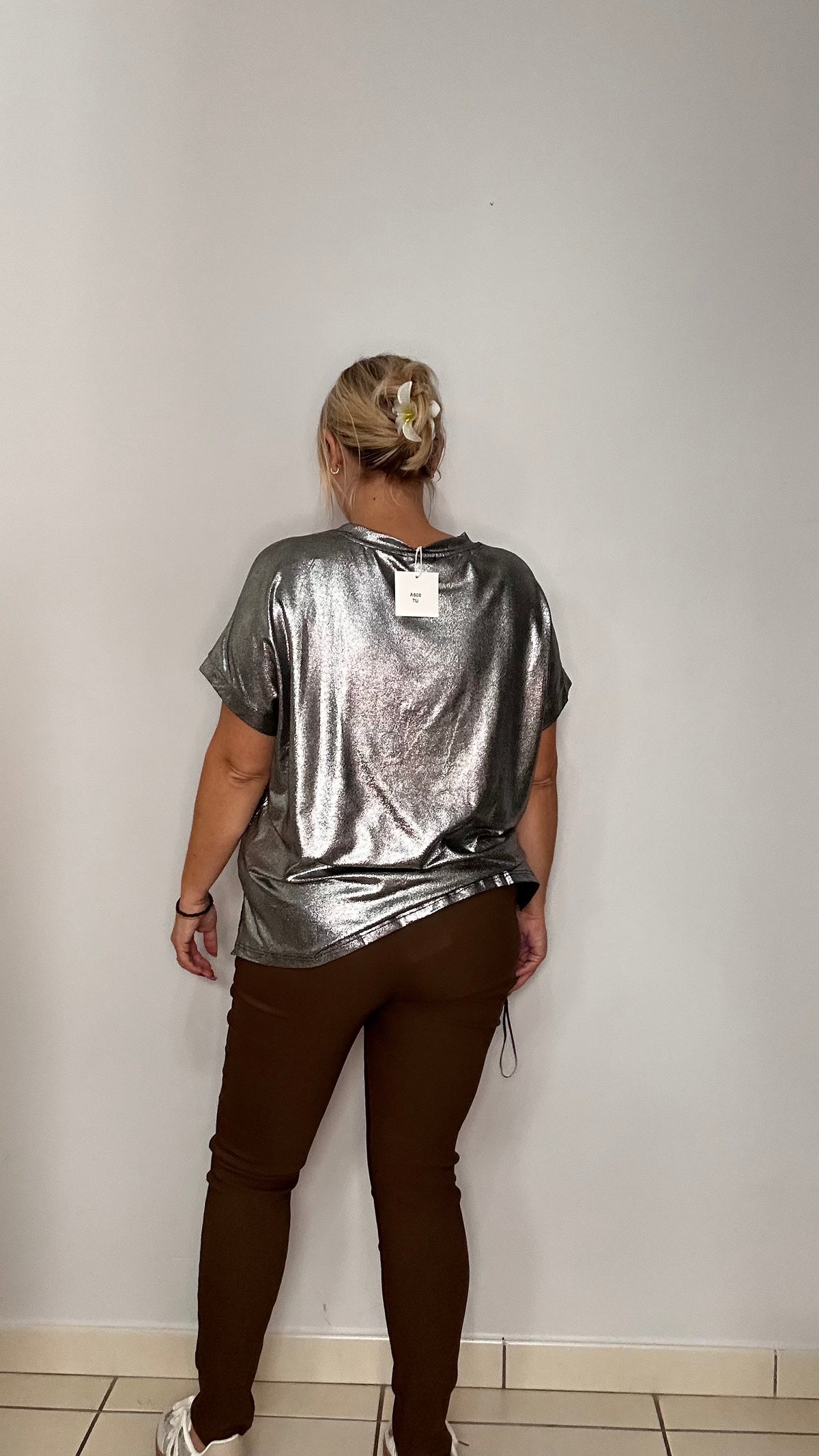 T-shirt col V brillant ✨