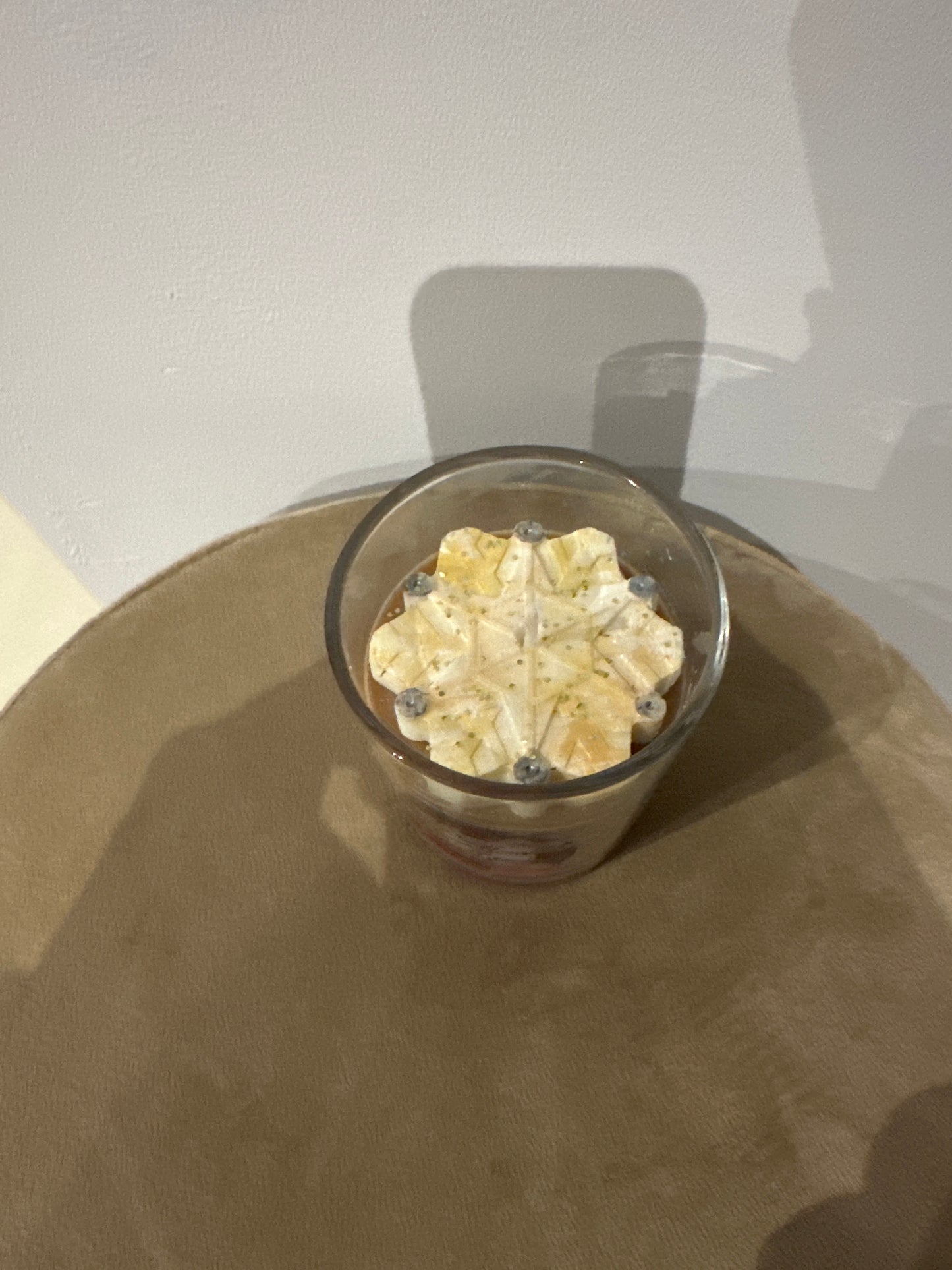 Bougie flocon de neige caramel beurre salé