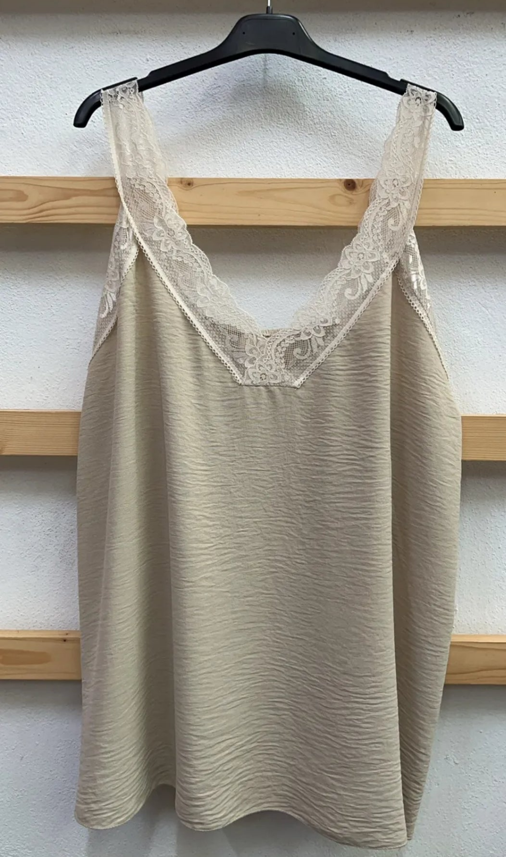 Débardeur dentelle beige grande taille