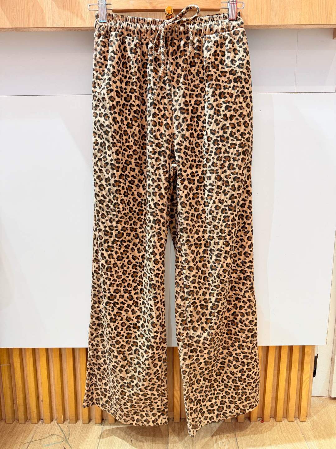 Nouveau pantalon large en velours côtelé léopard 🐆