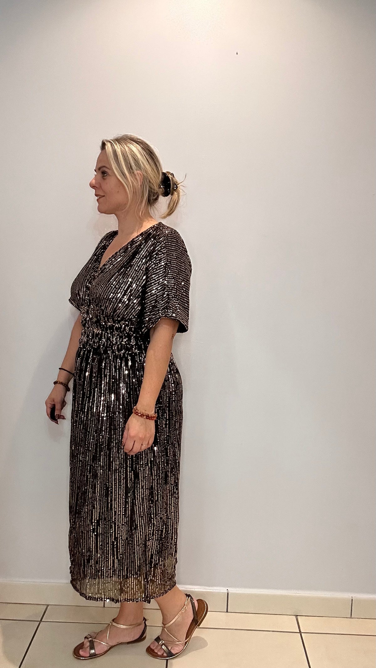 La robe magique mi longue à sequins