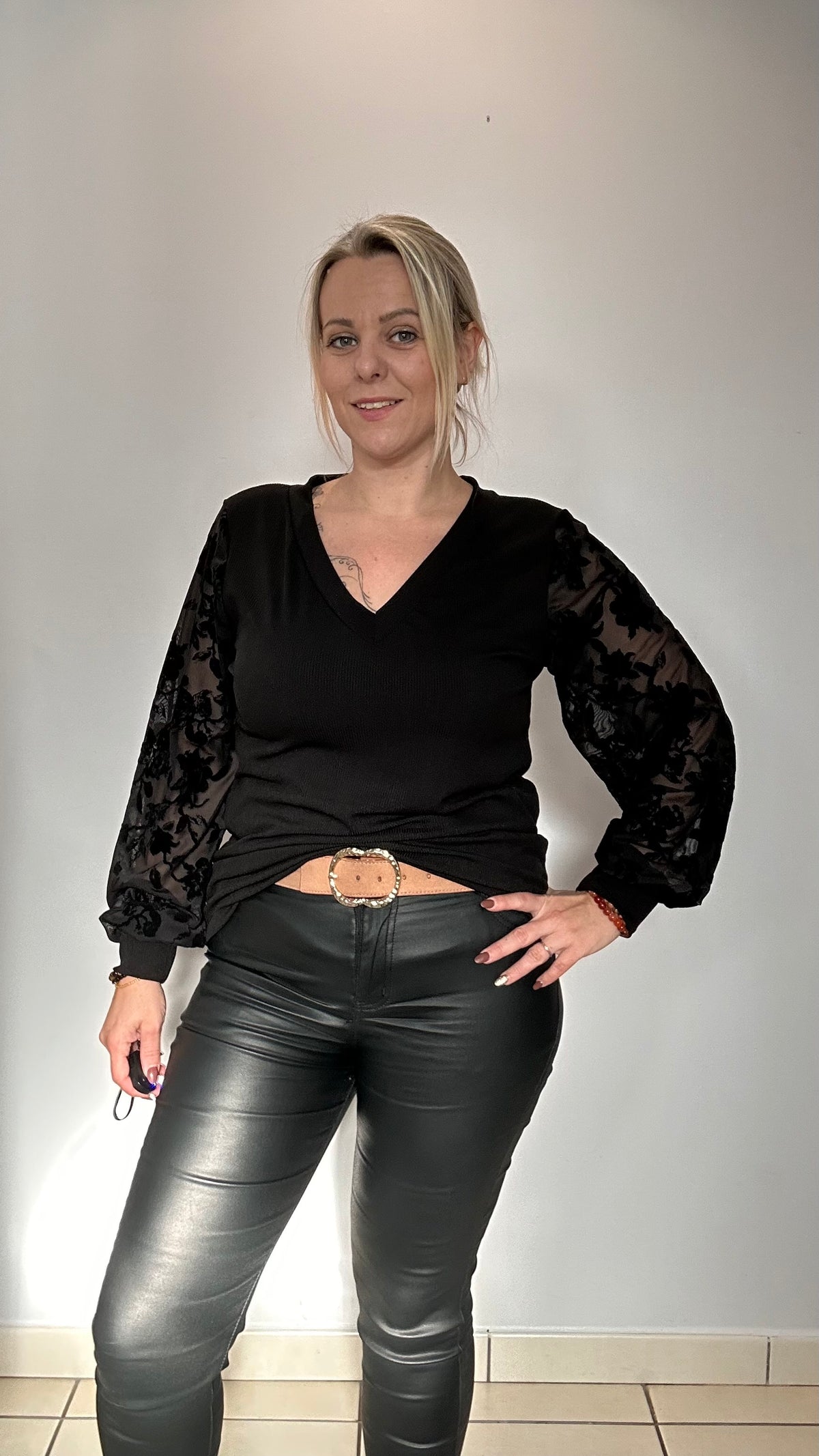 Petit haut effet velours & manches transparentes🤎