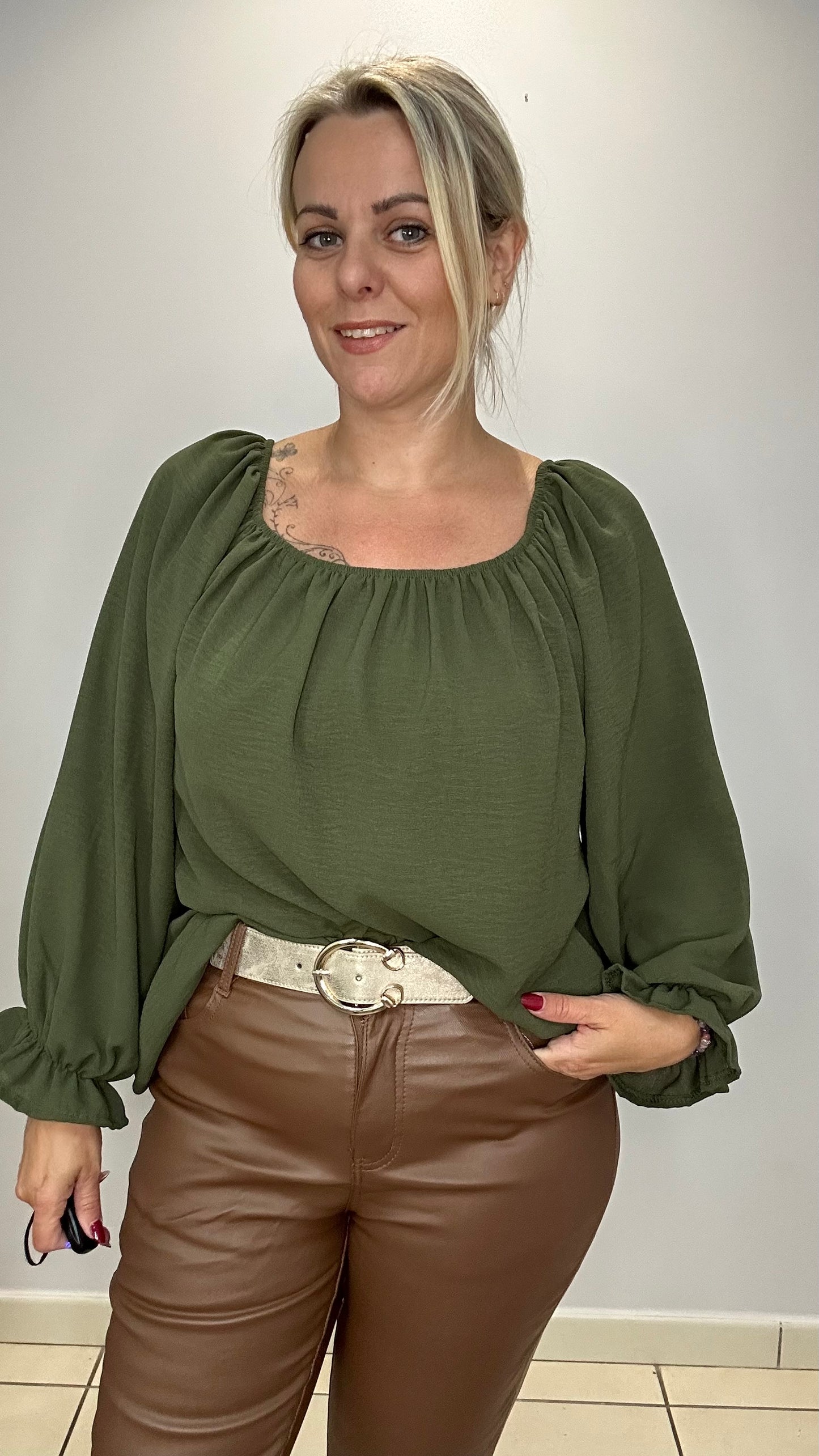 Joli haut tendance