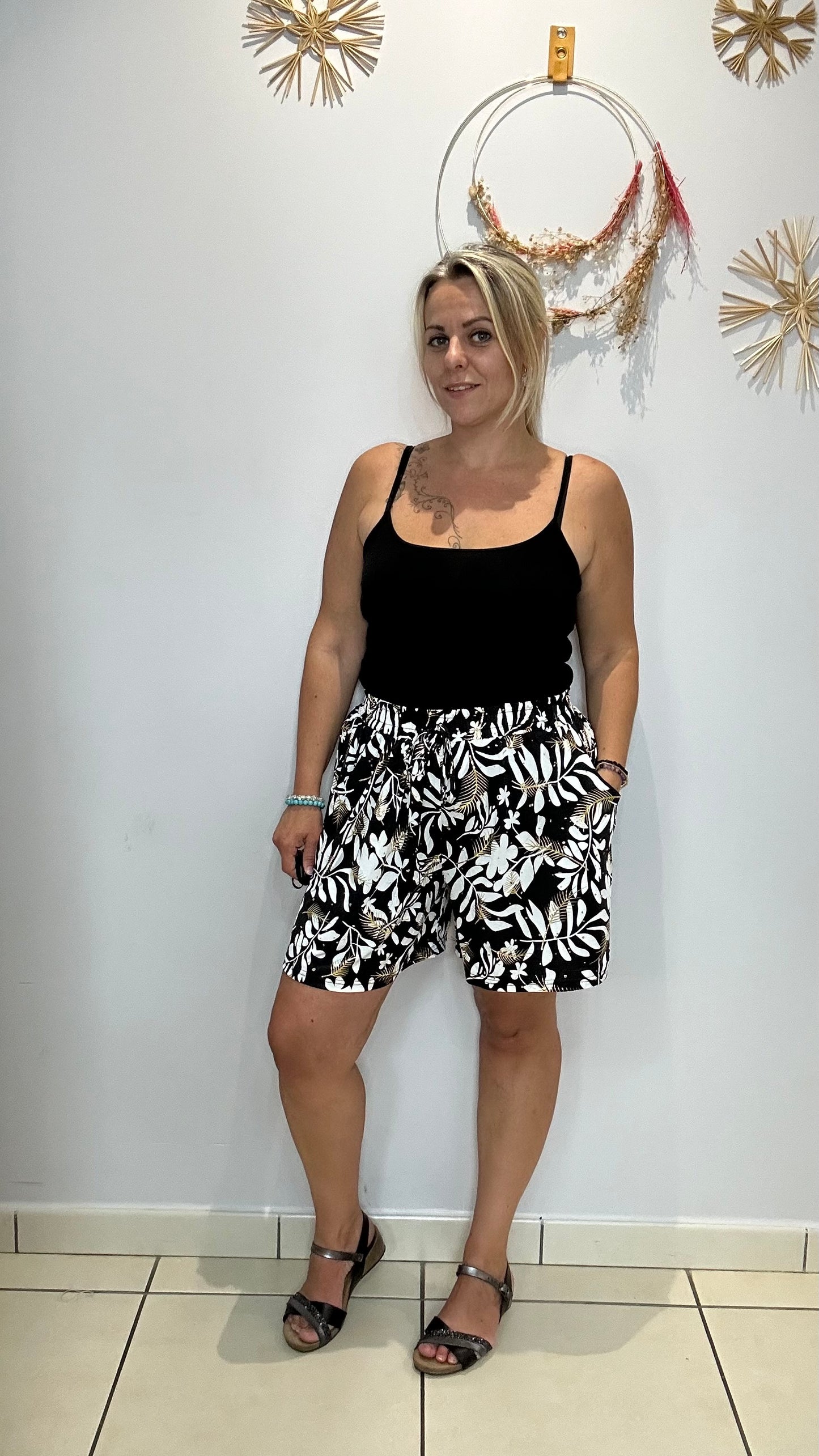 Short magique (J2261-69)