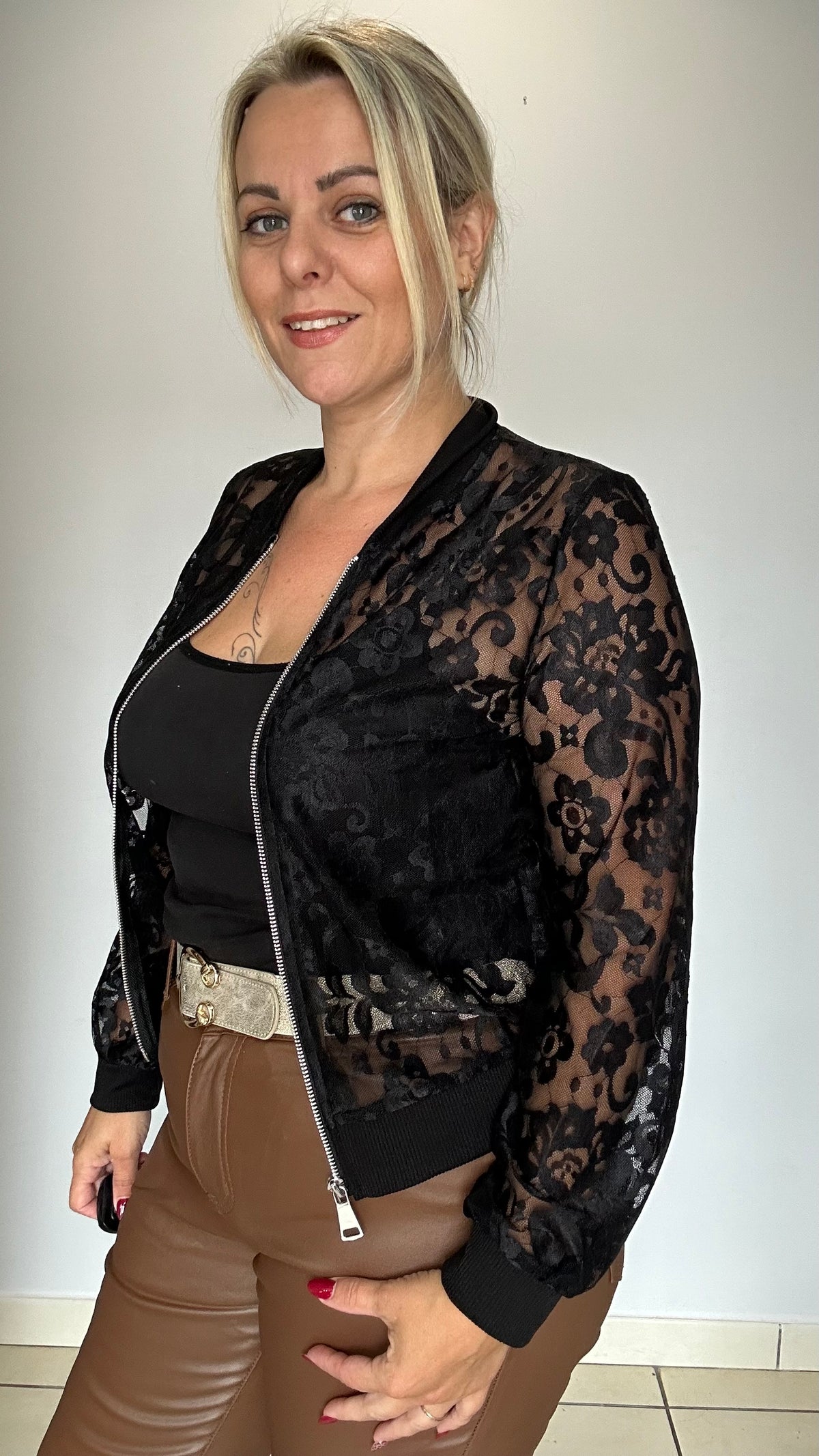Bomber en dentelle