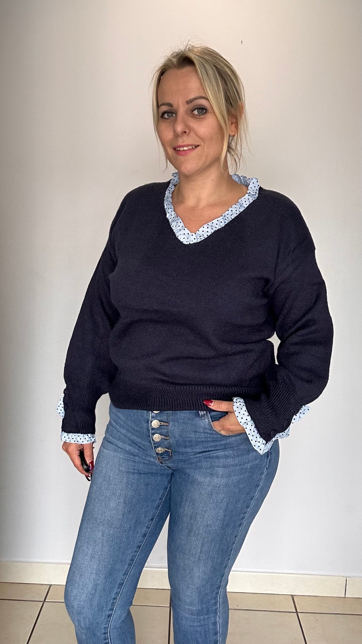 Pull bleu marine à col volant 💙