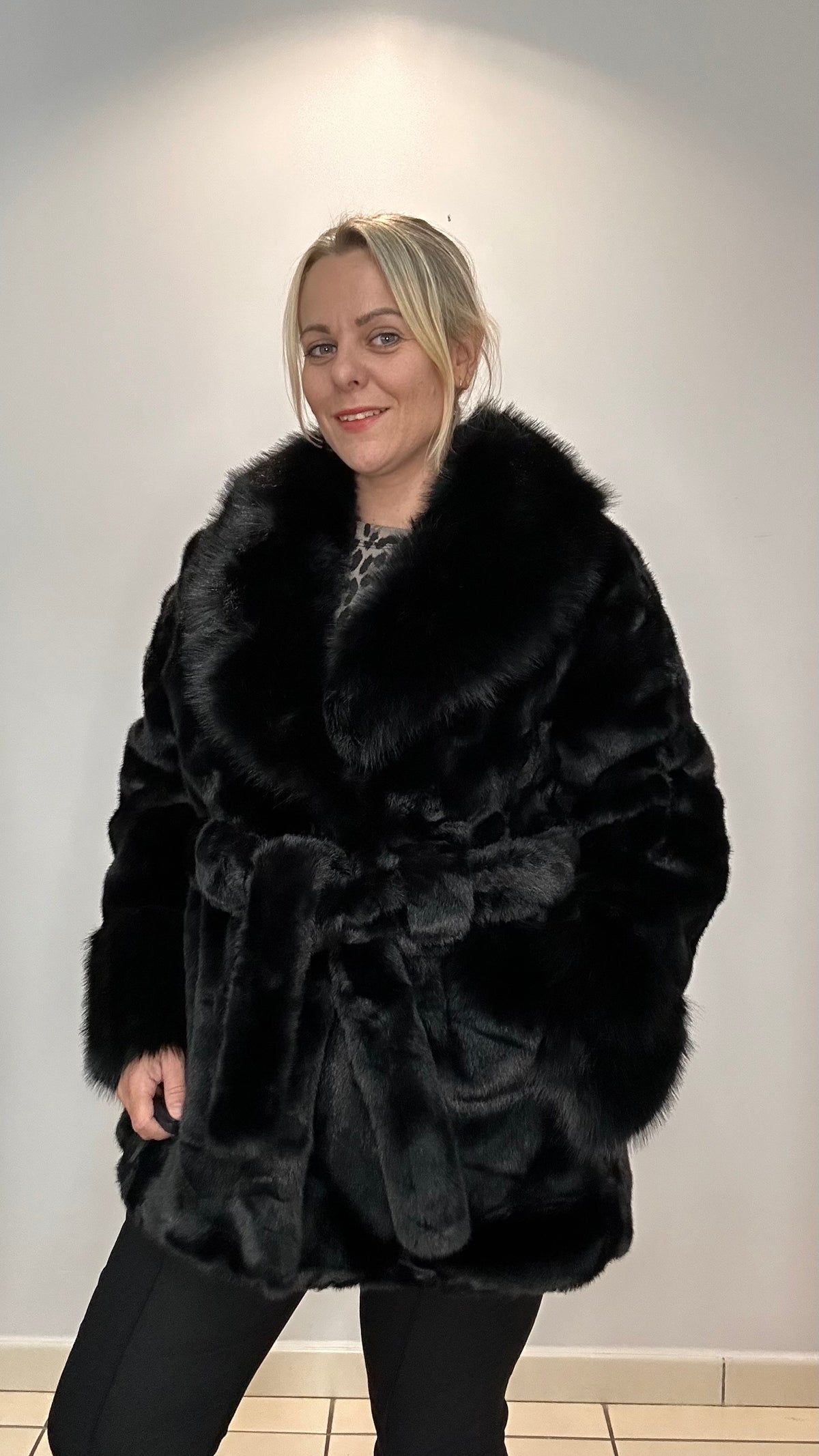Manteau long en fausse fourrure ✨