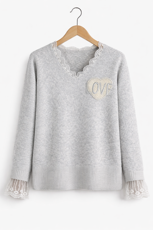 Pull gris détail dentelle & cœur brodé « LOVE »