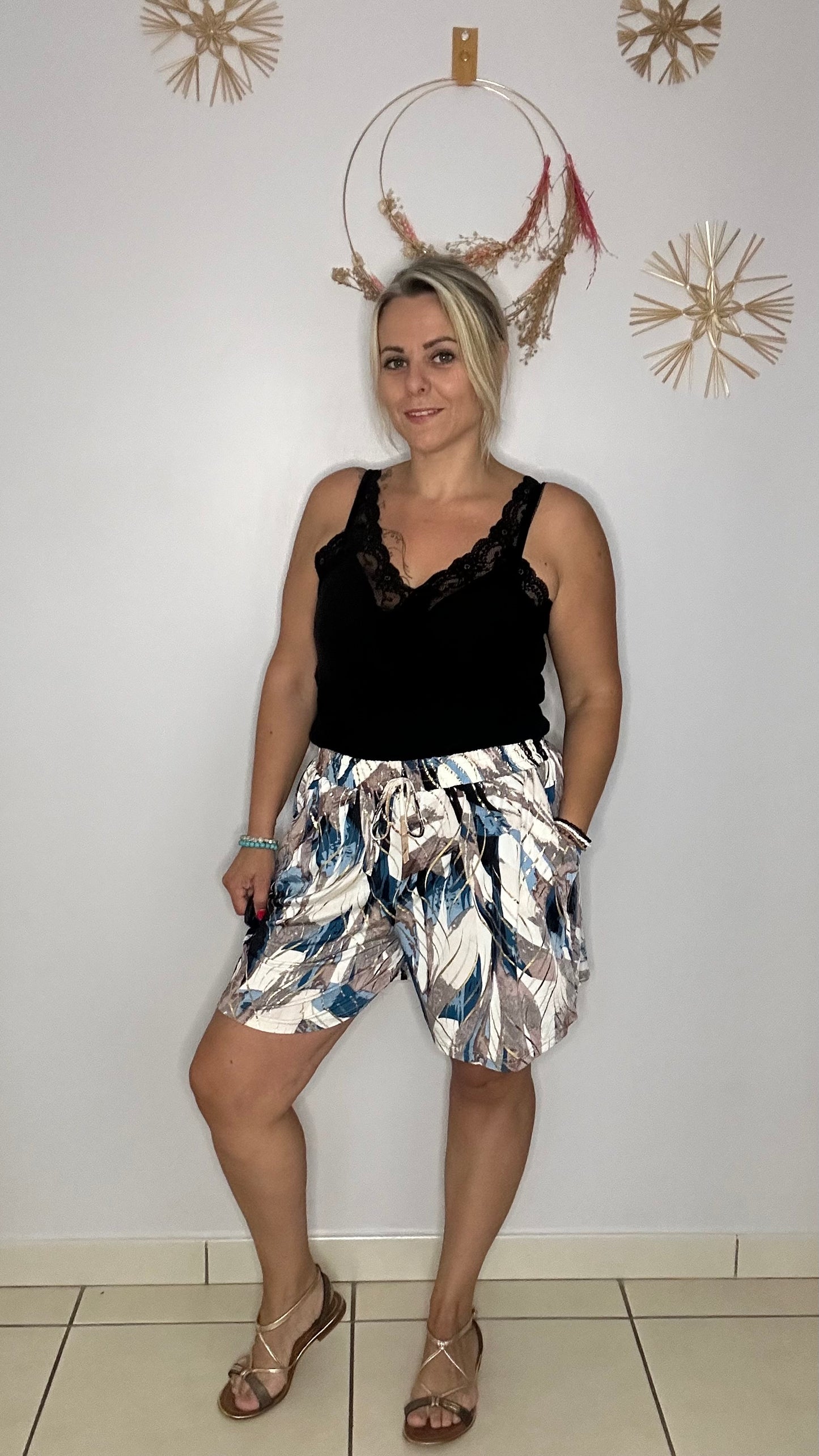 Short magique ( J2261 -58)