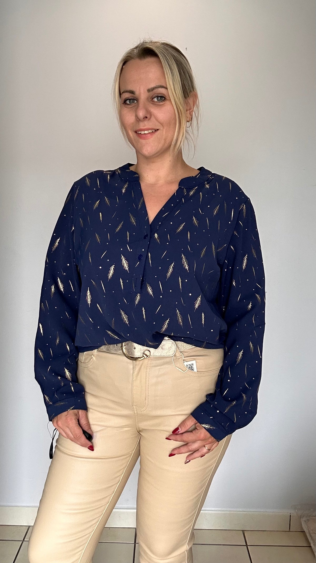 Blouse marine imprimée dorée ✨