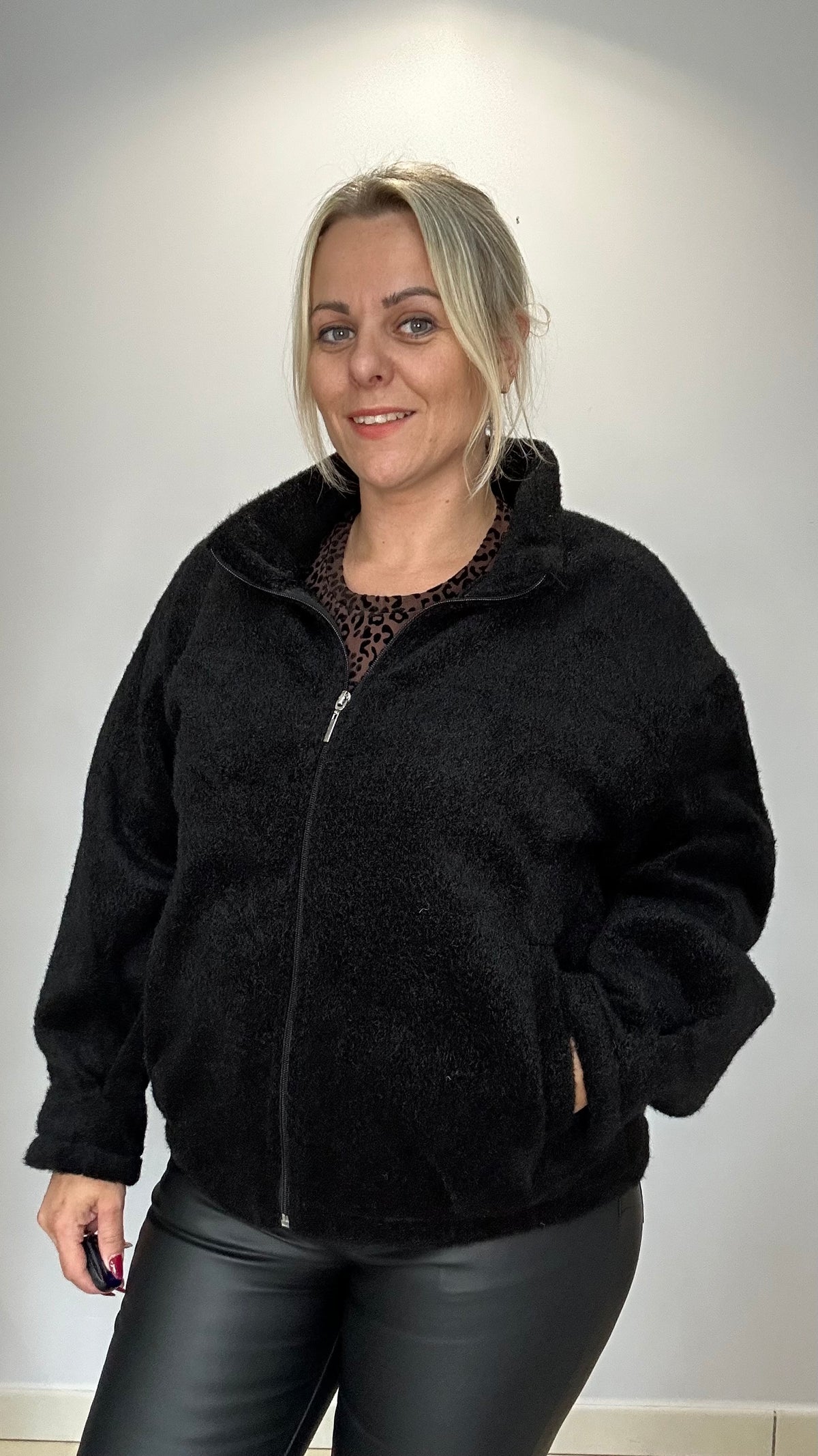 Veste fourrure zippée 🤎🖤