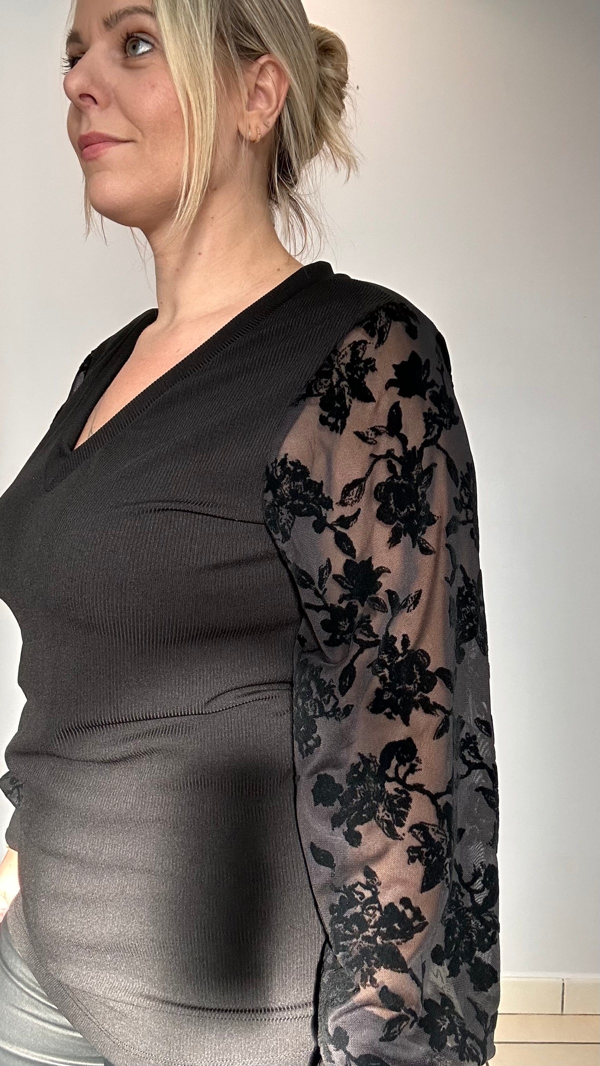 Petit haut effet velours & manches transparentes🤎