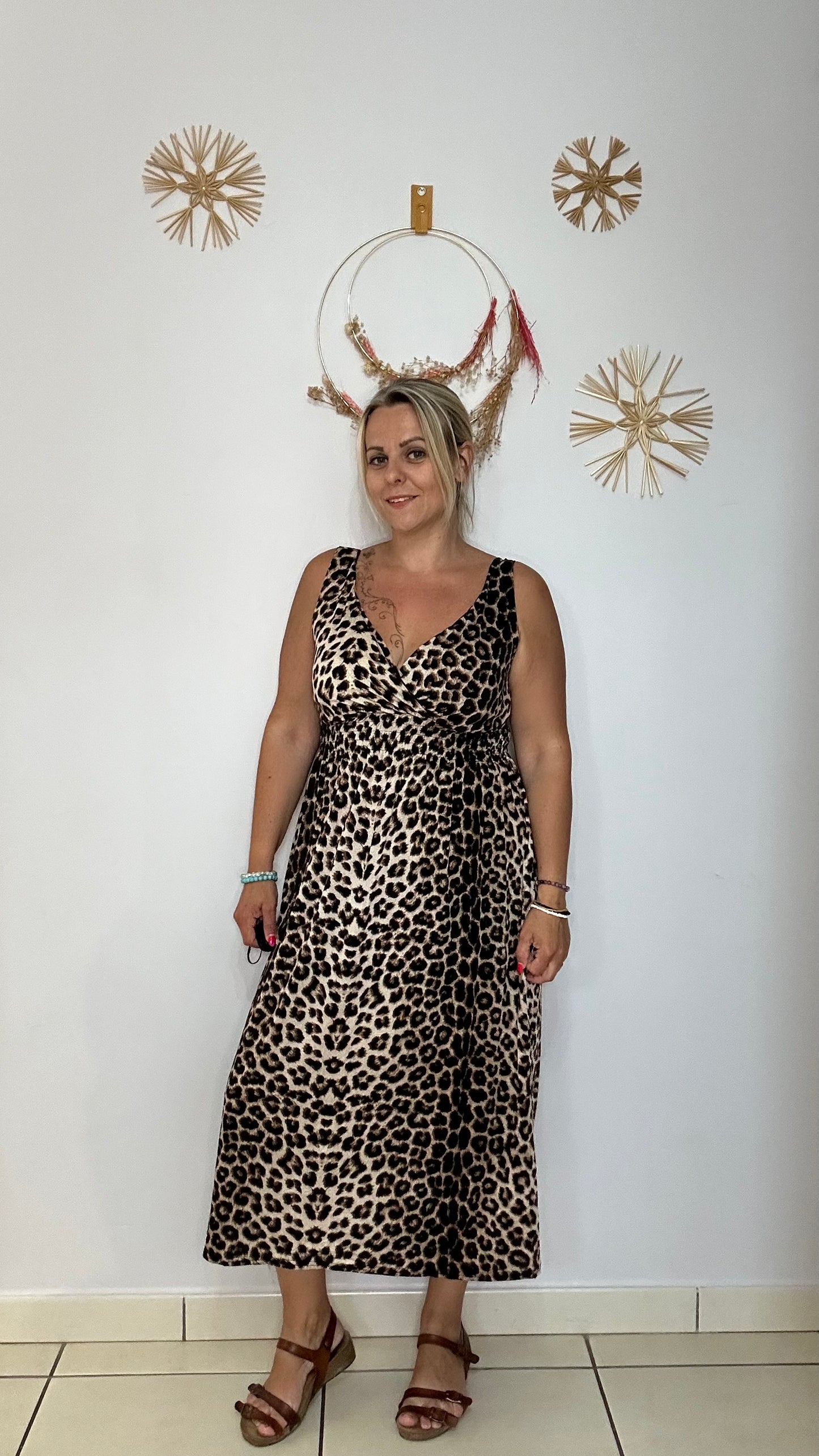 Robe Mi-longue Avec Coque (198 -D)