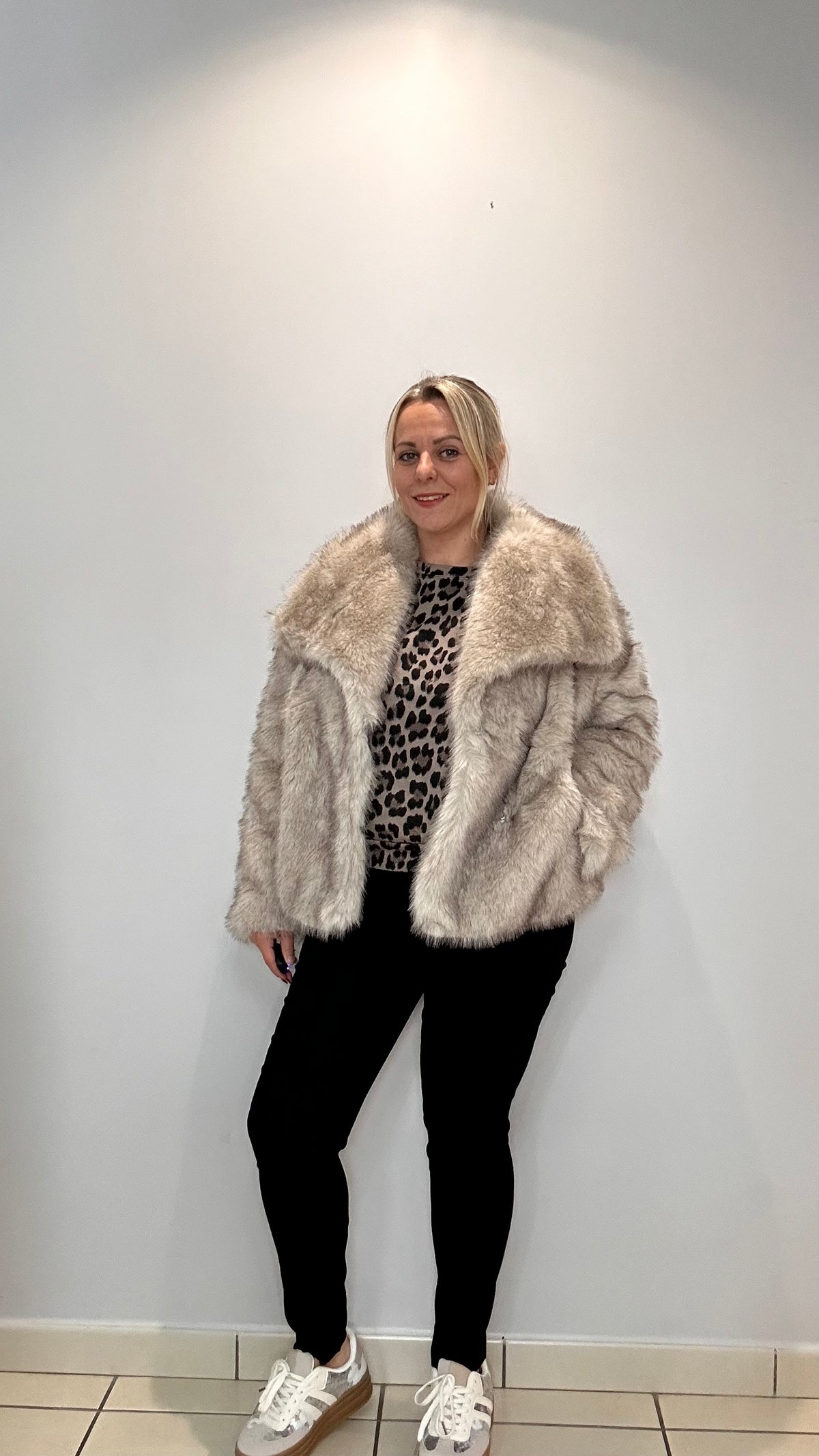 Manteau en fausse fourrure ✨