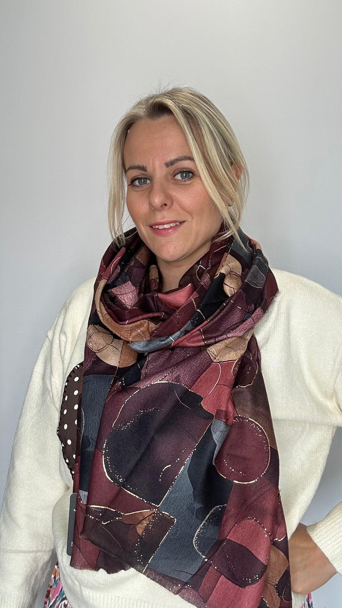 Foulard imprimé feuille avec dorure