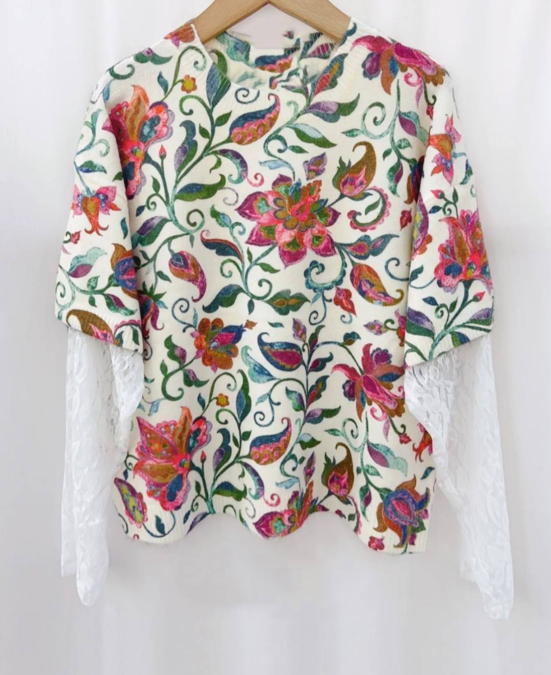 pull manche dentelle