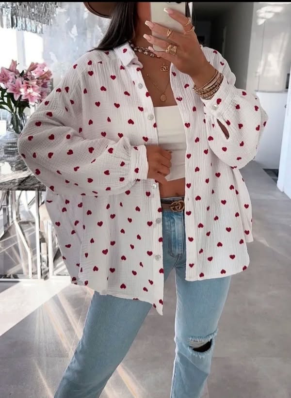 chemise blanche à cœur