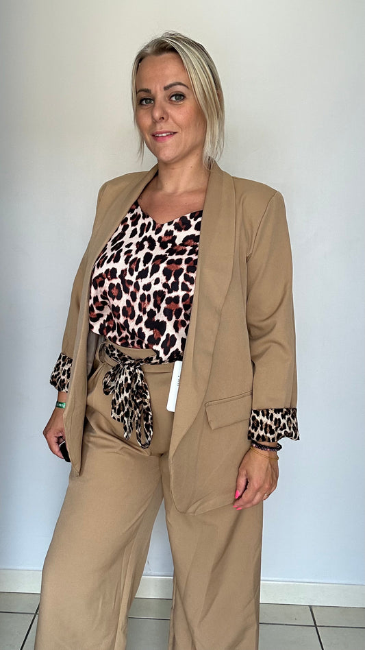 Veste camel détail léopard