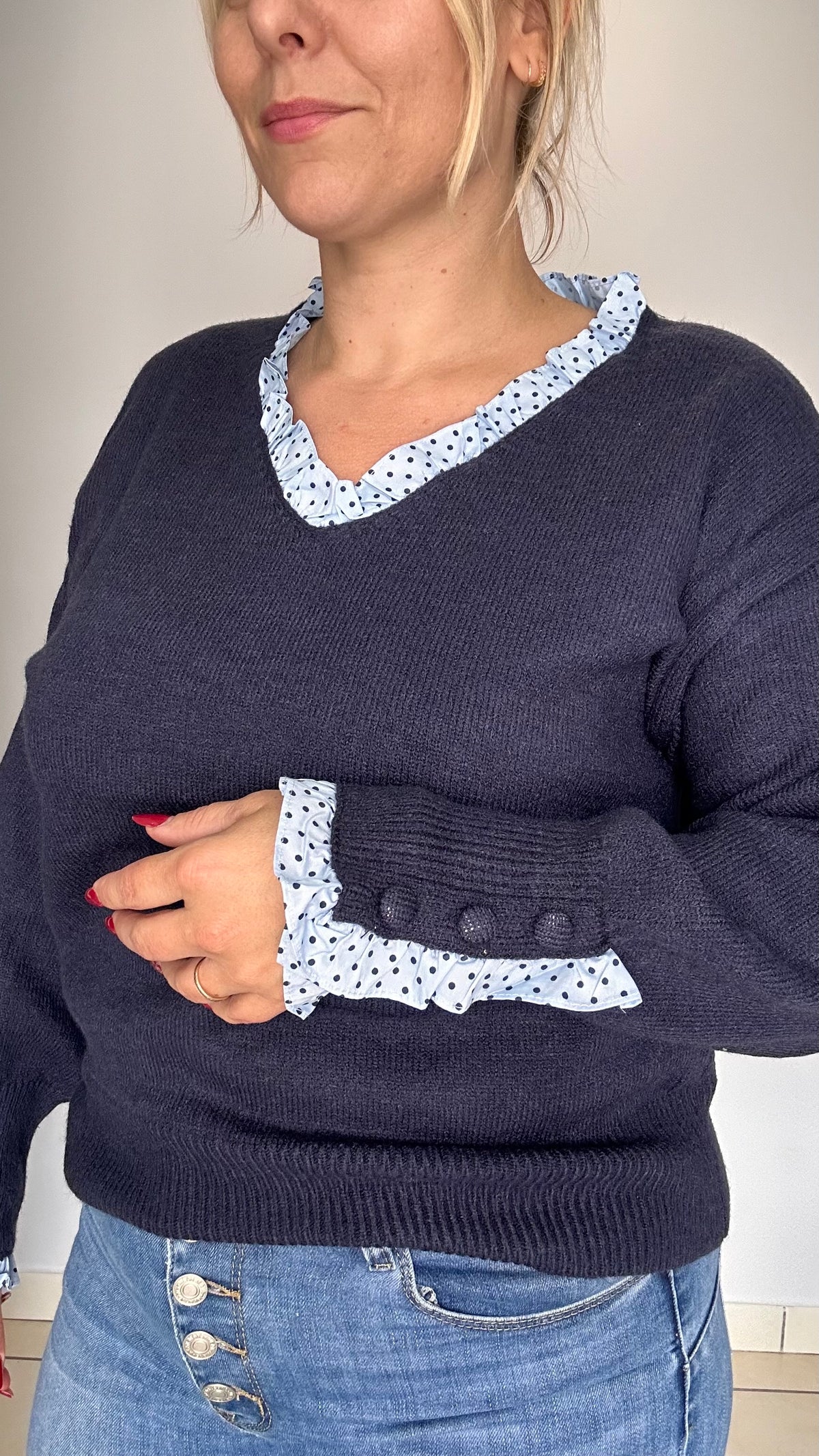 Pull bleu marine à col volant 💙