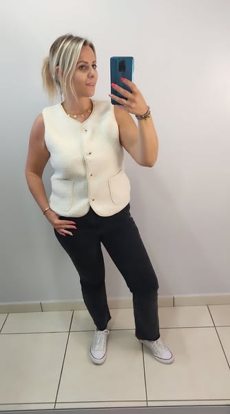 Gilet sans manches effet bouclettes