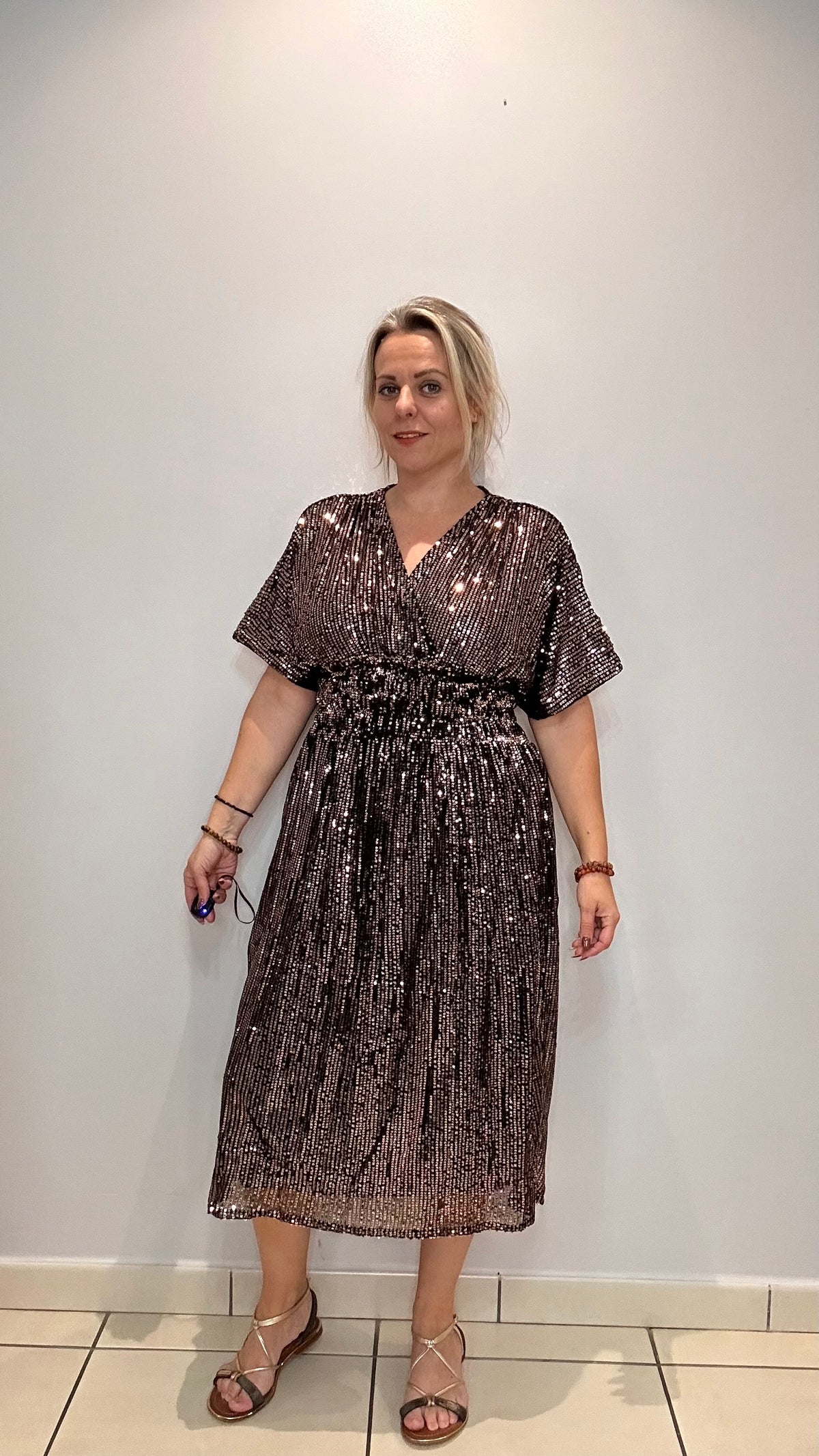 La robe magique mi longue à sequins