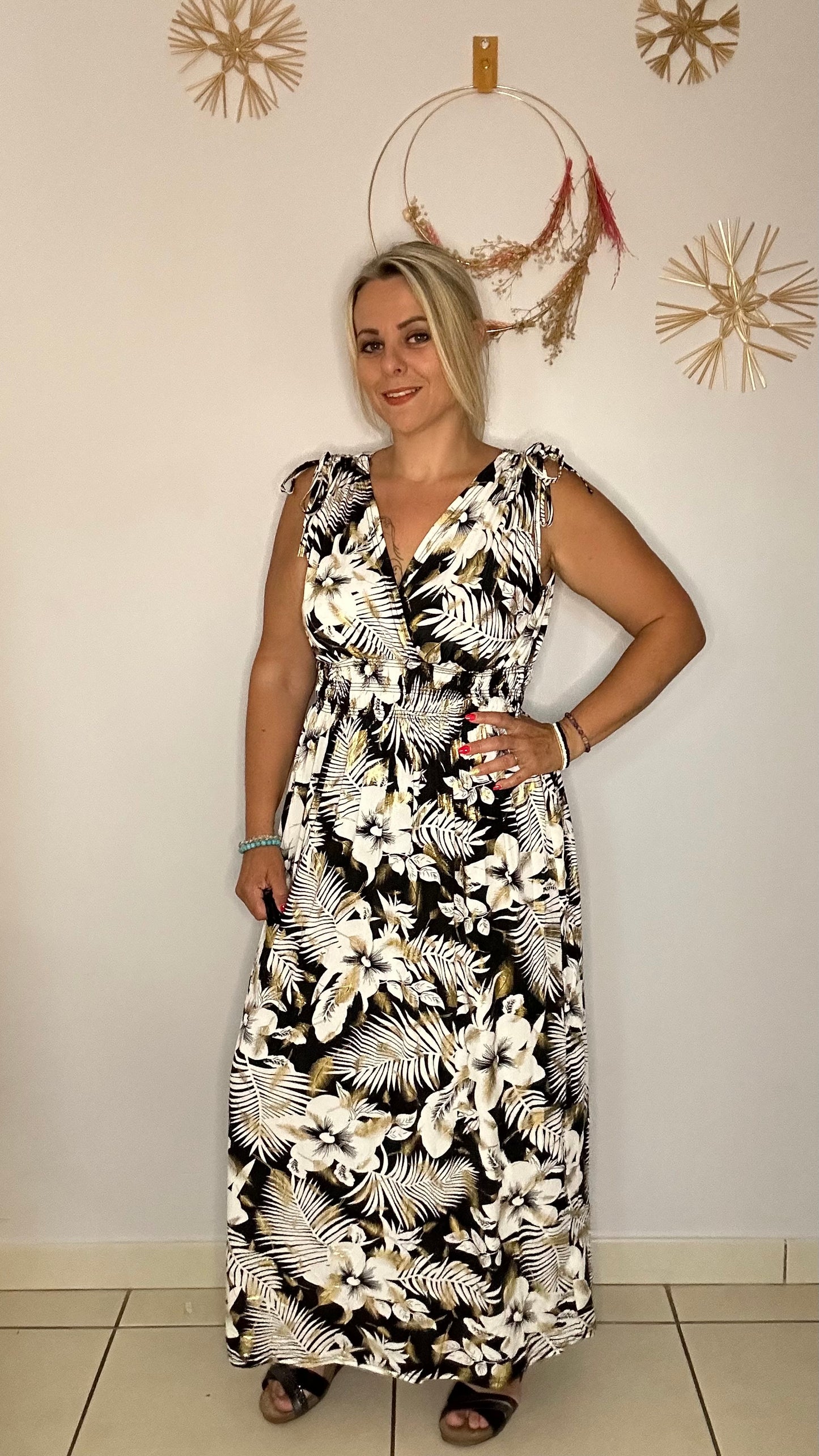 Robe magique ( fleurs tropicales) ( J024-28)