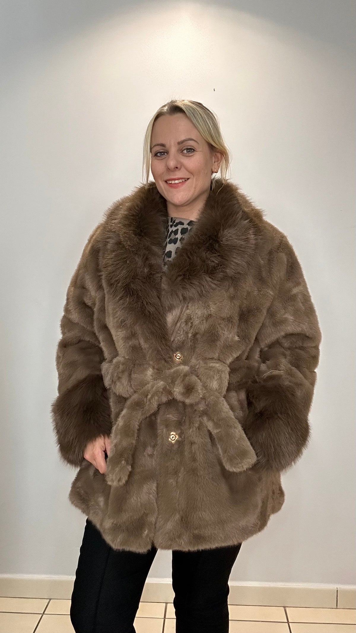 Manteau long en fausse fourrure ✨