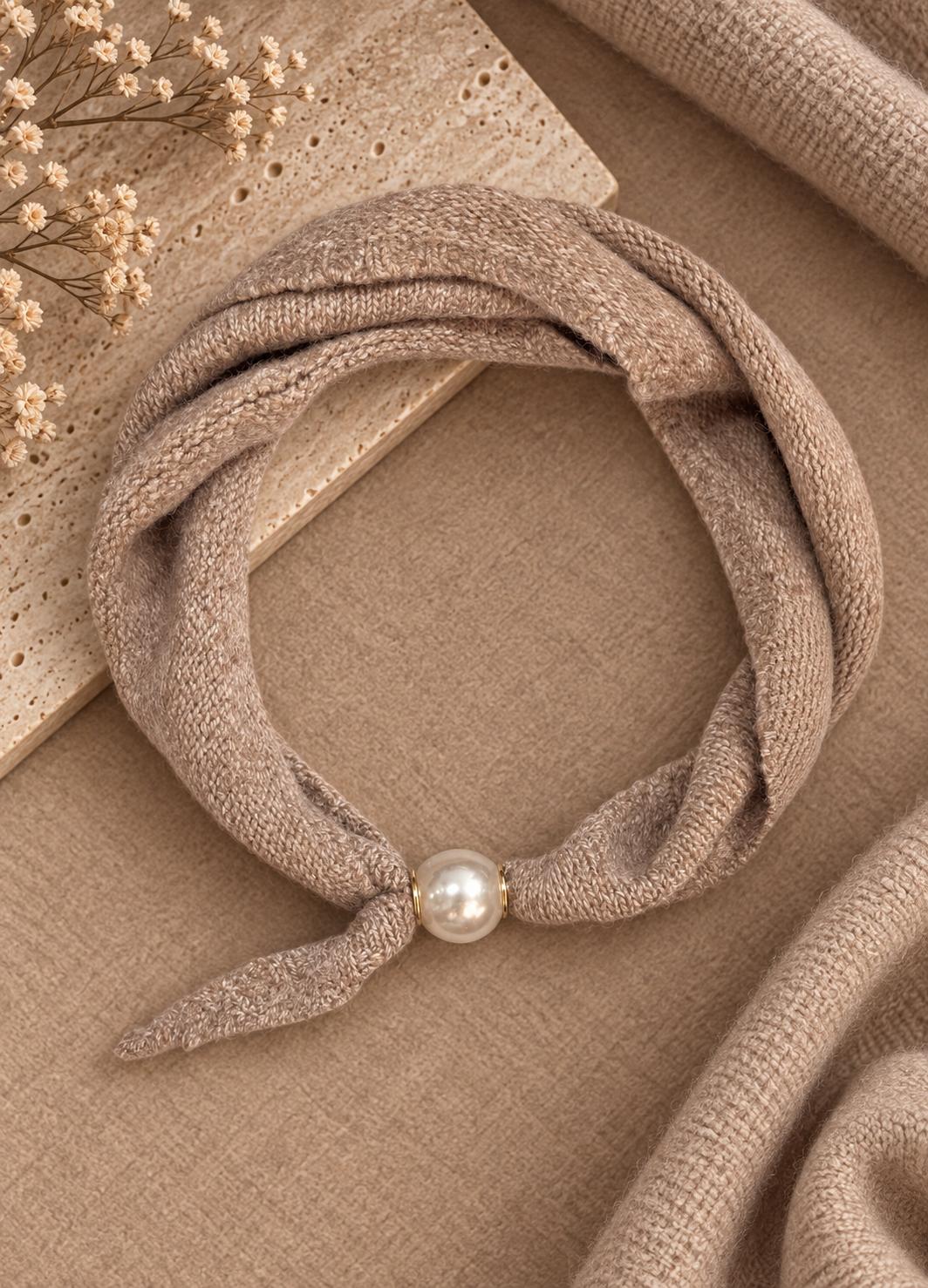 ✨ Petite écharpe en maille fine