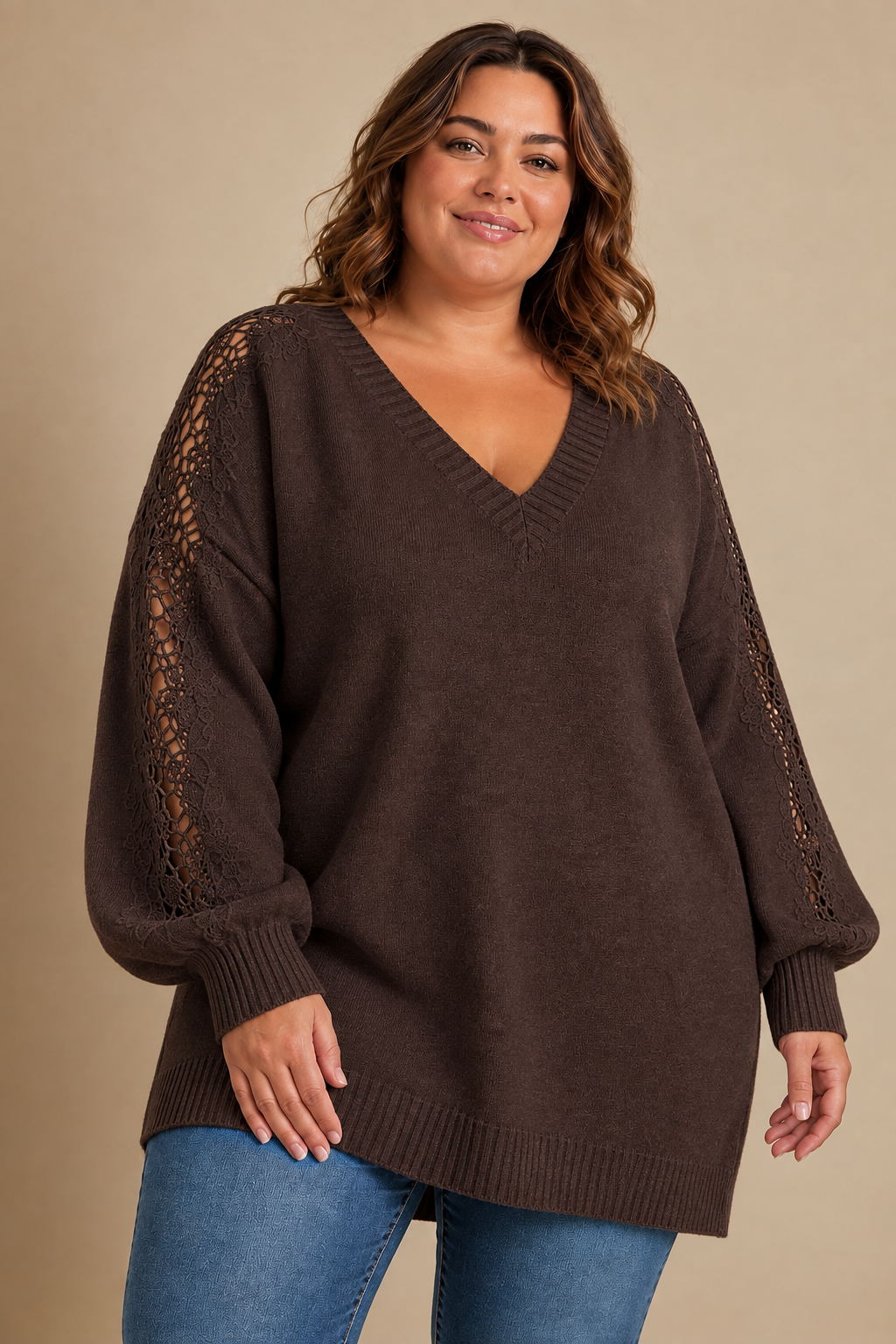 Pull en maille douce avec dentelle brodée ✨