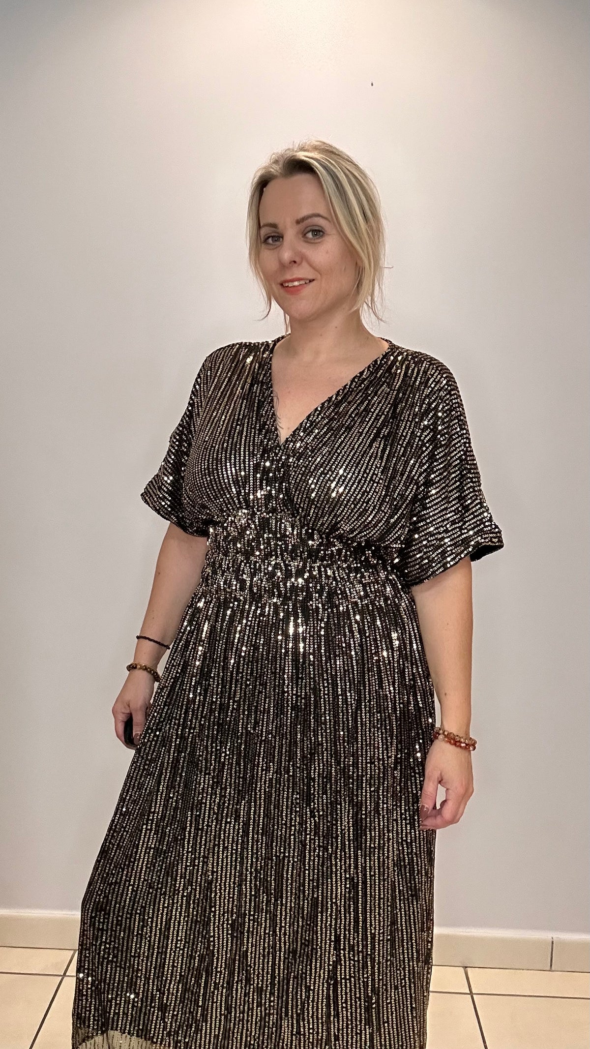 La robe magique mi longue à sequins