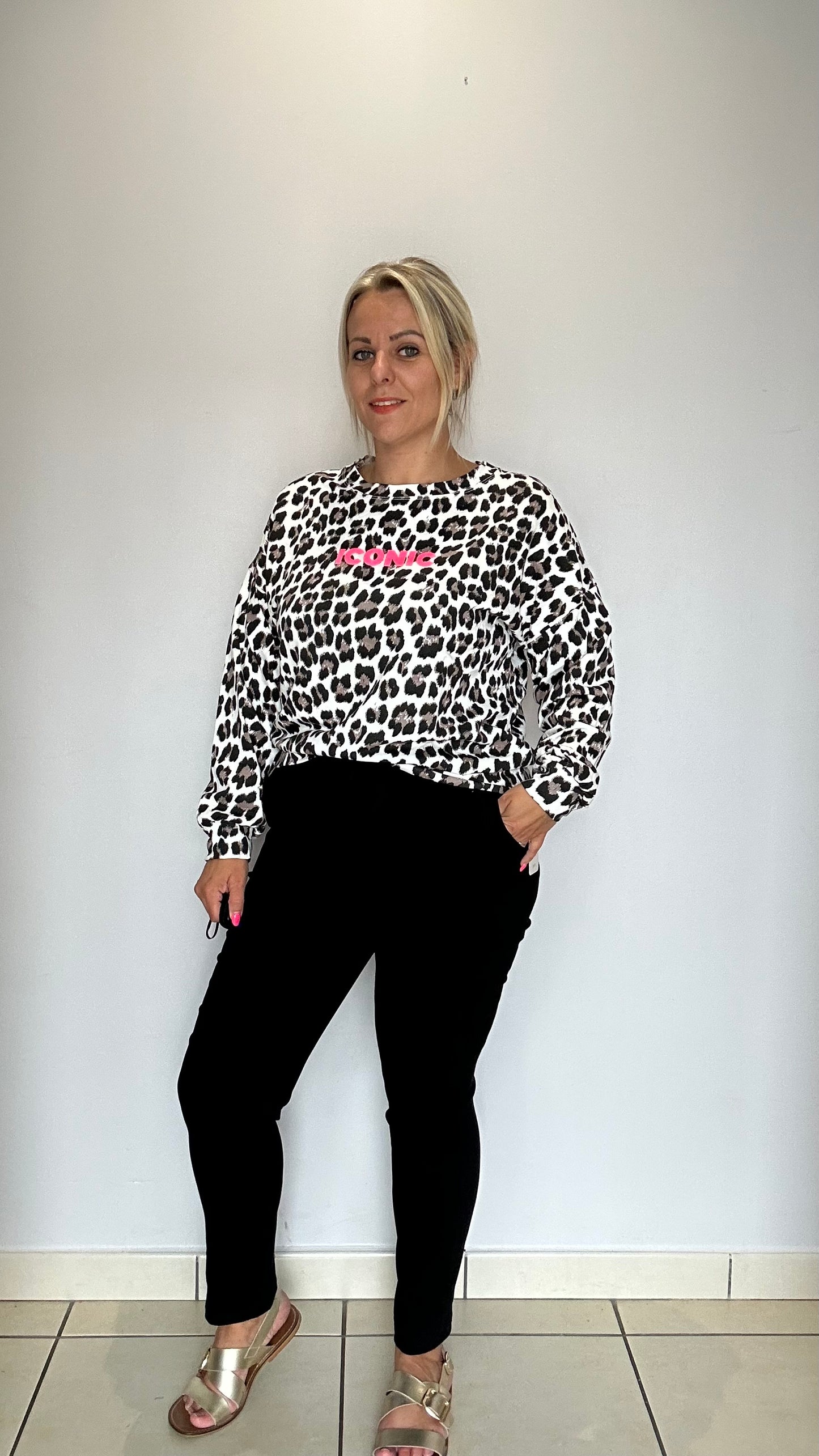 Pull léopard iconique