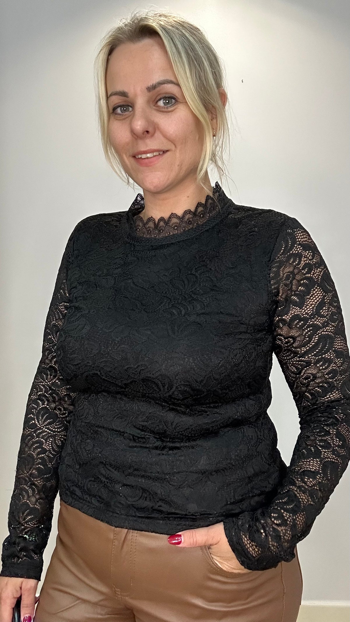 Nouveau top en dentelle 🤍 (38365)