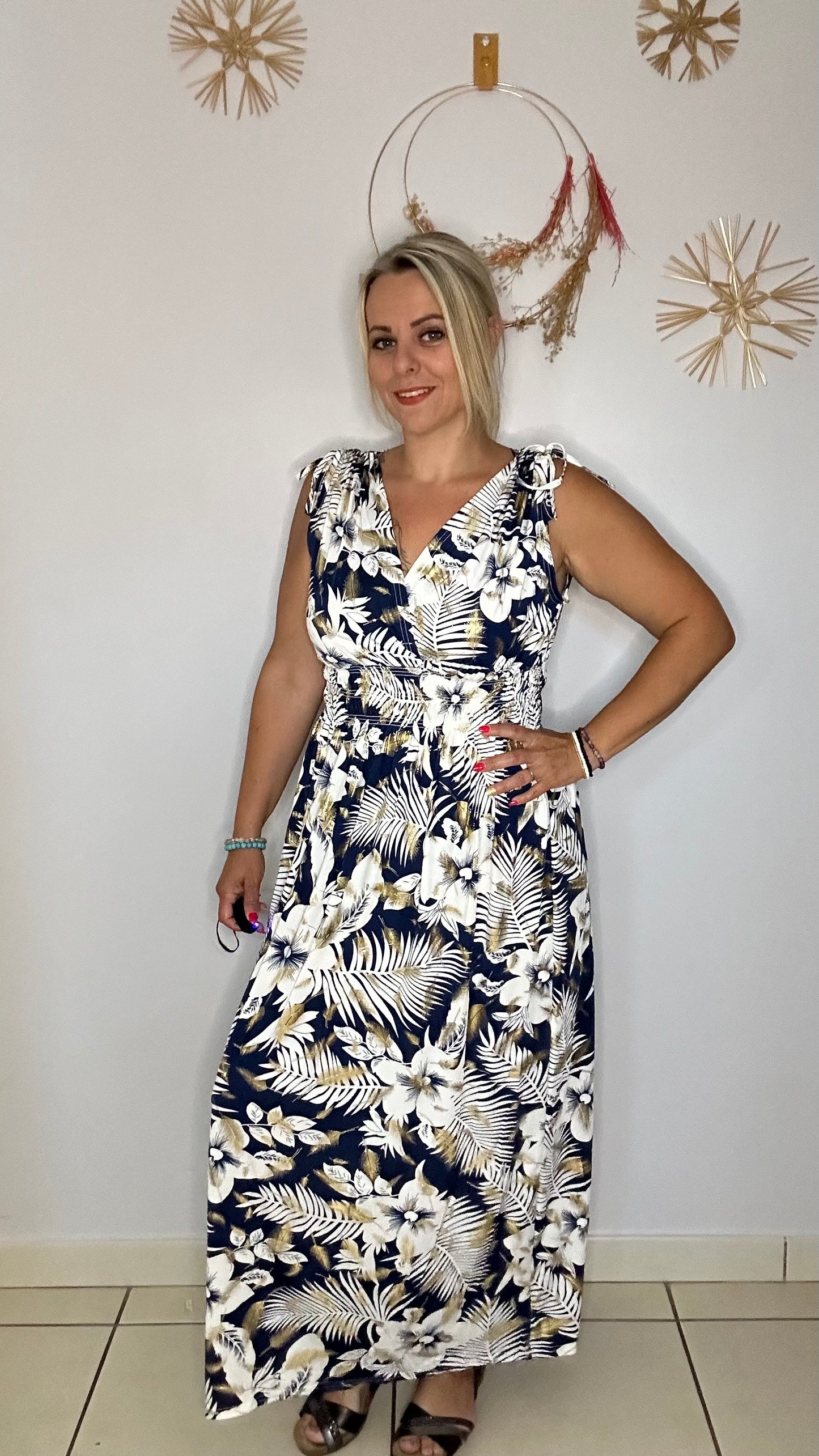 Robe magique ( fleurs tropicales) ( J024-28)