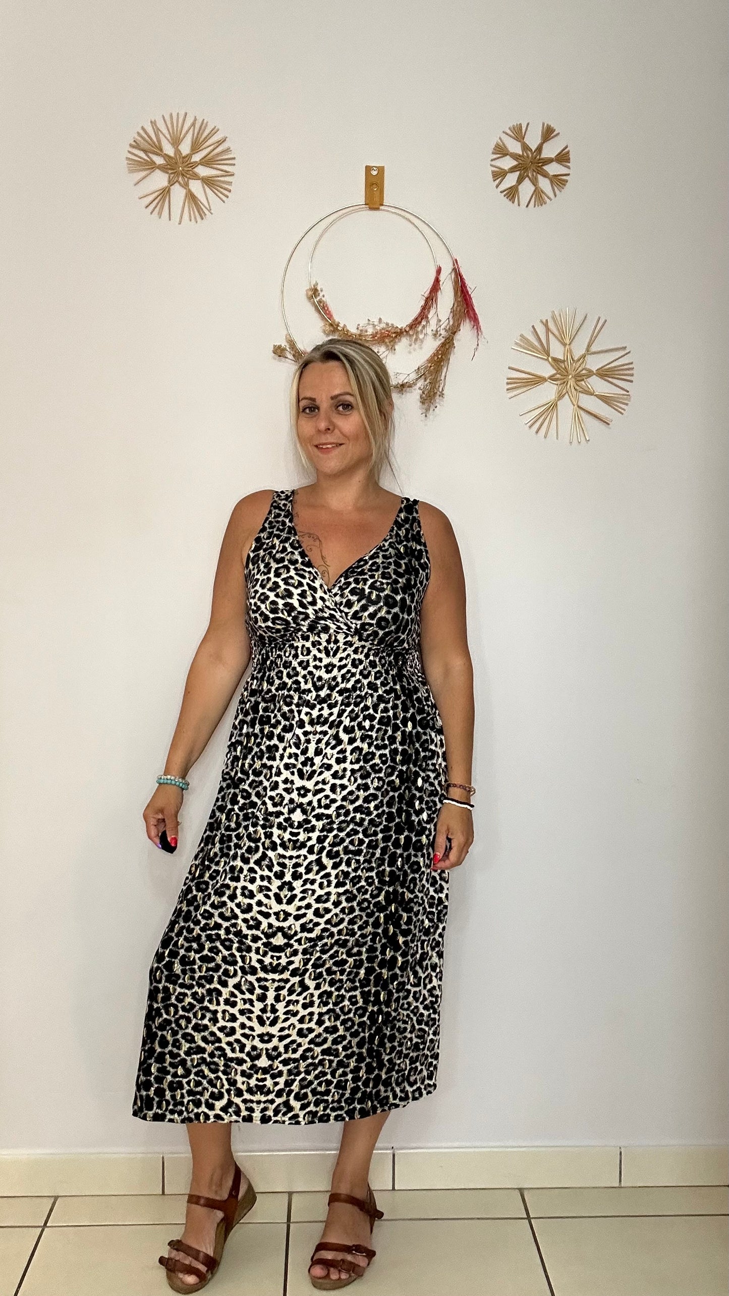 Robe Mi-longue Avec Coque (198-M) avec dorure