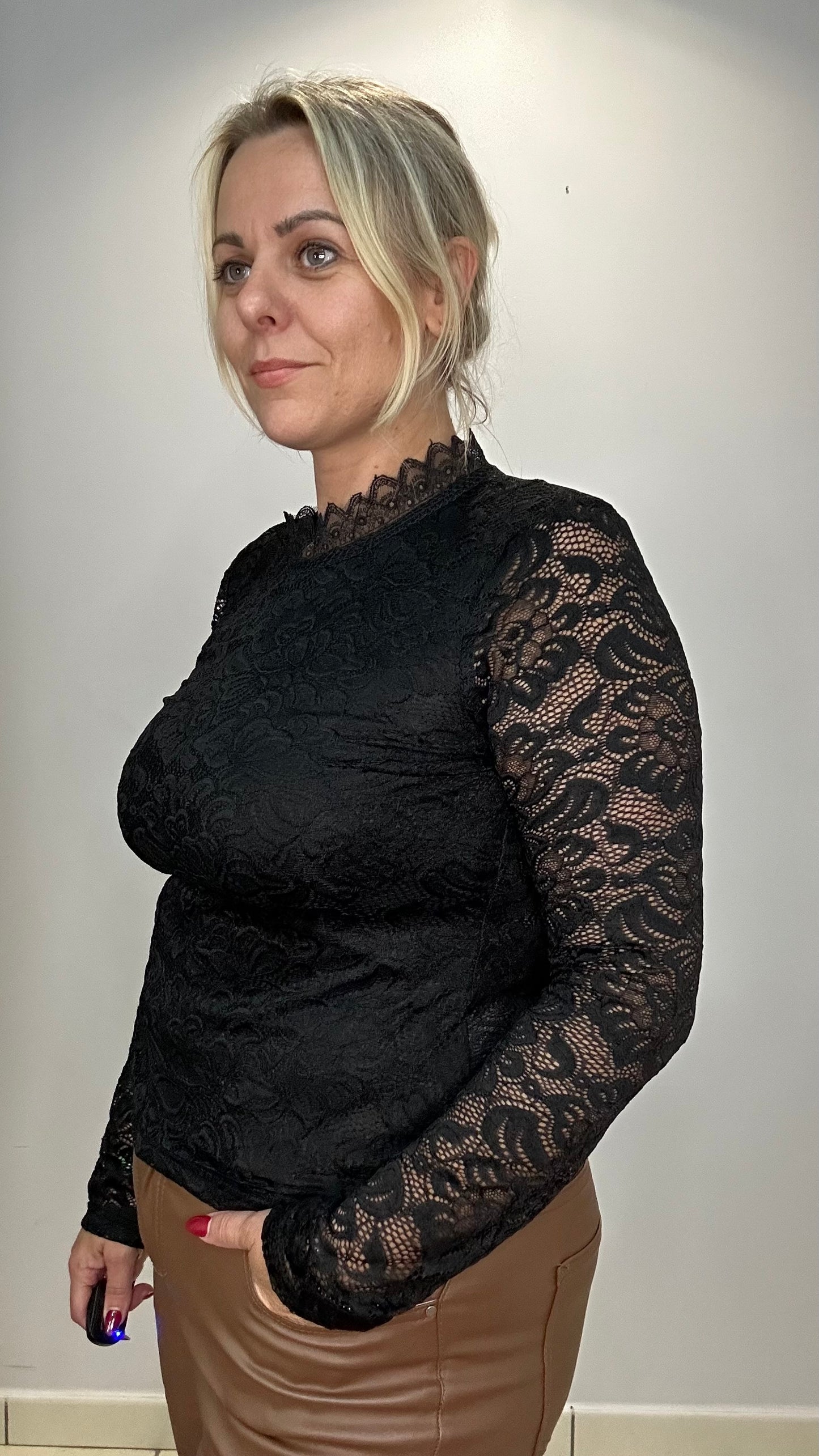 Nouveau top en dentelle 🤍 (38365)