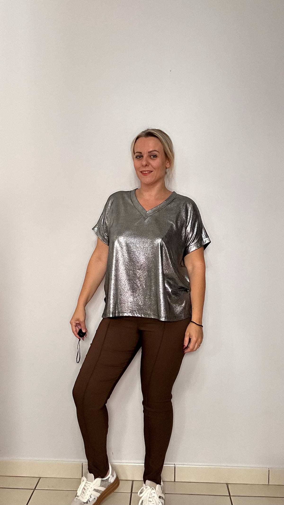 T-shirt col V brillant ✨