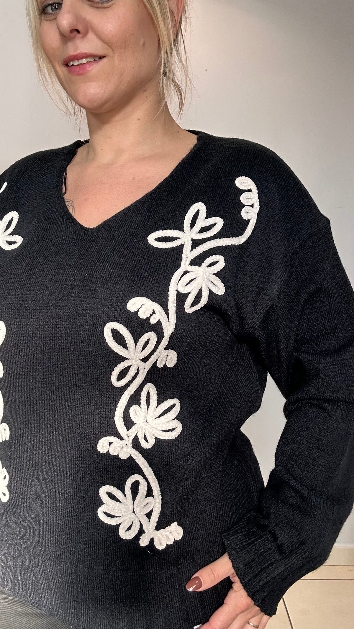 Pull brodé automne-hiver ✨