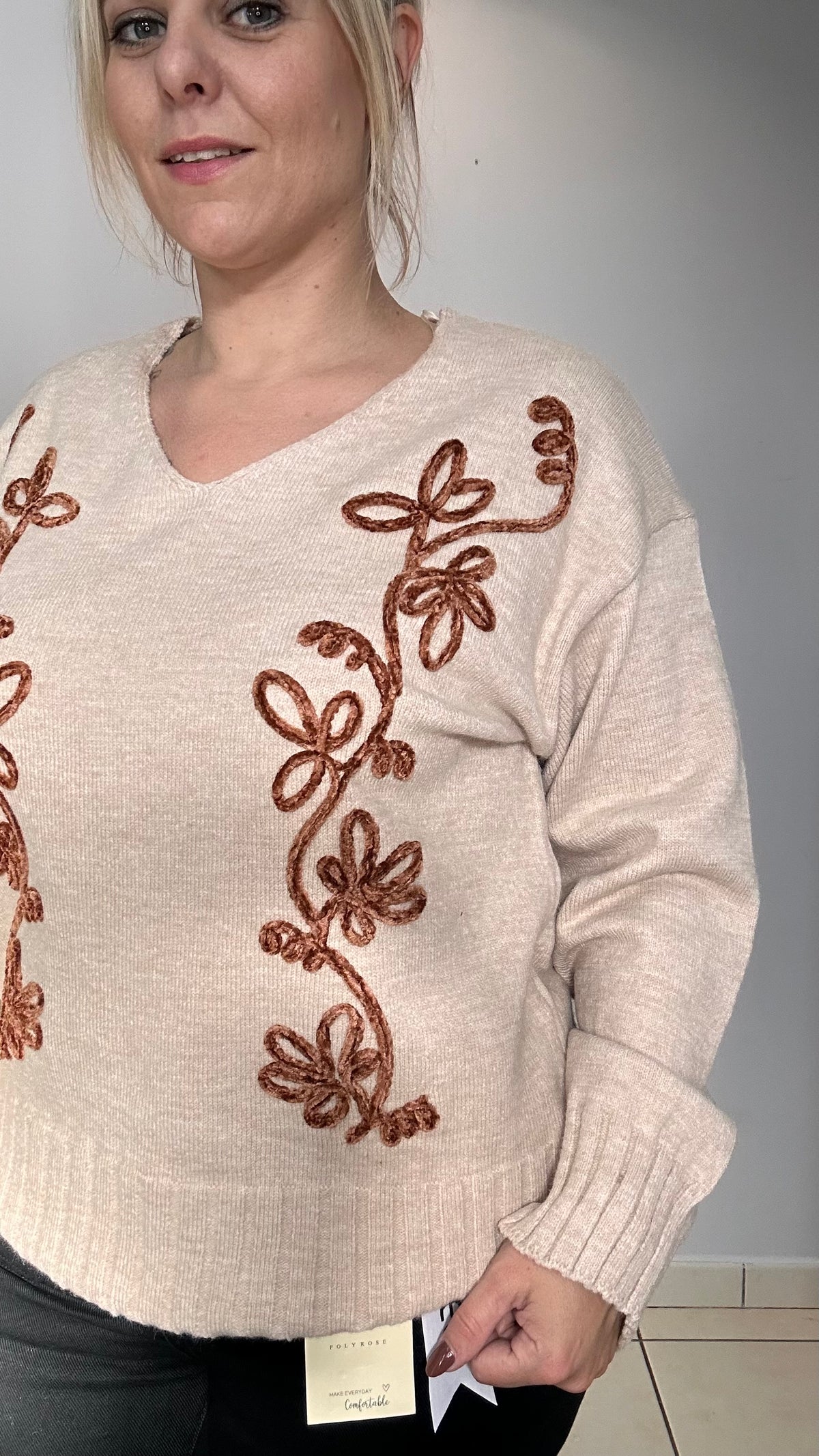 Pull brodé automne-hiver ✨