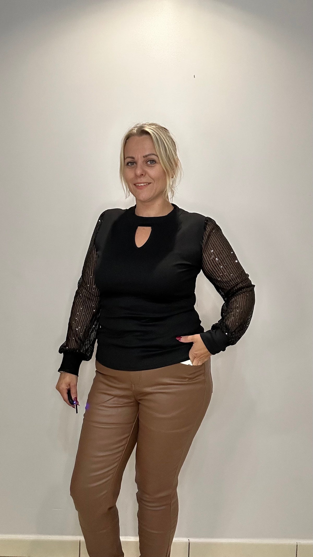 Top chic et glamour à manches sequins (38336)