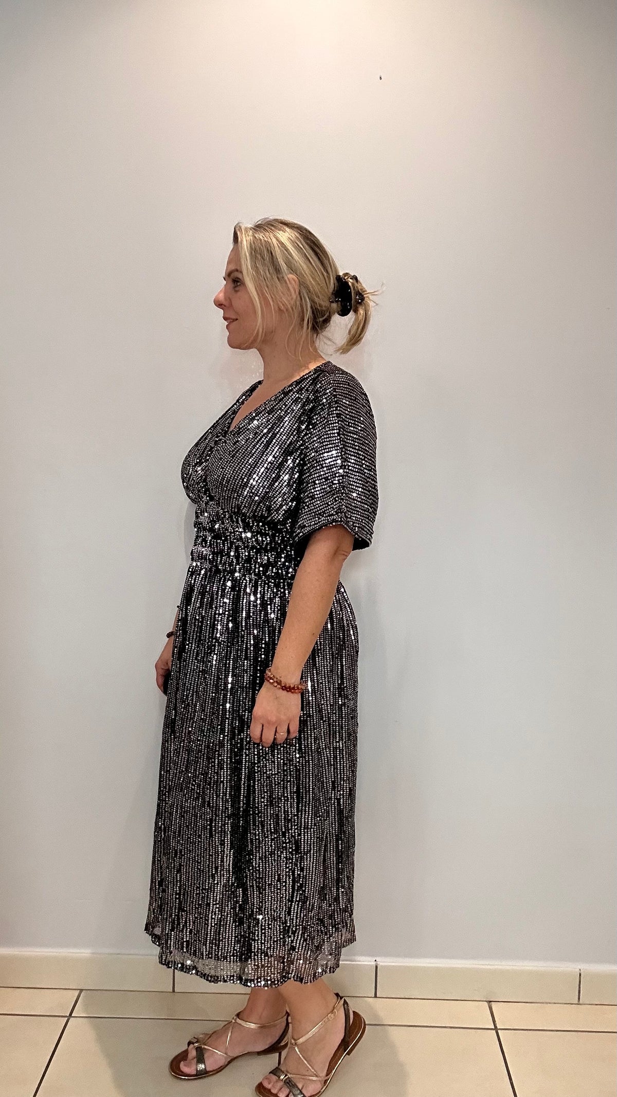 La robe magique mi longue à sequins