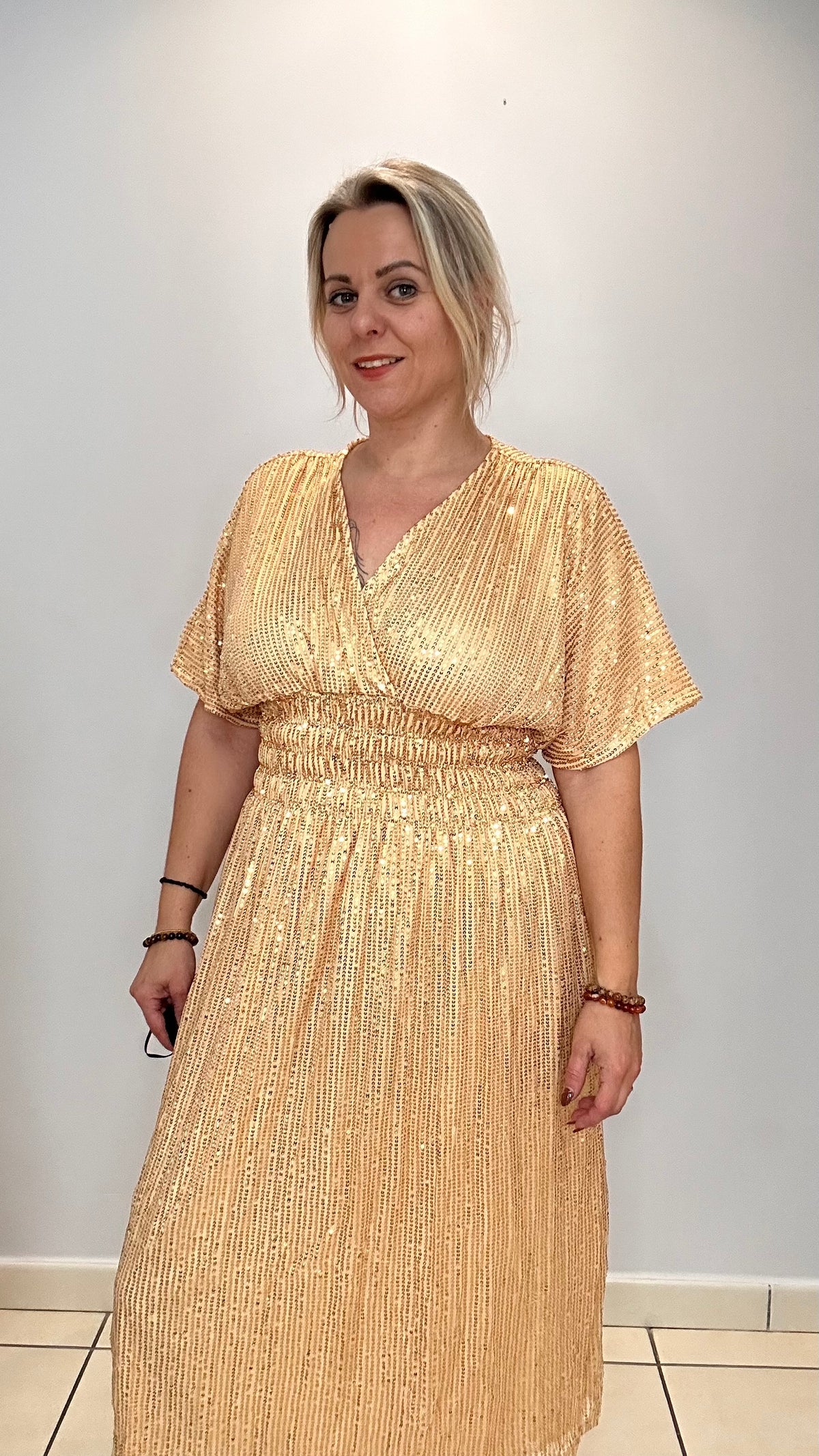 La robe magique mi longue à sequins