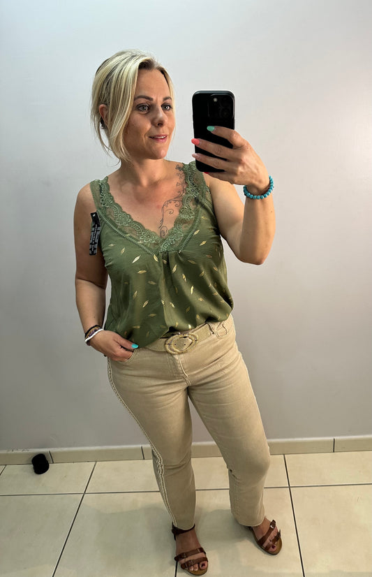 Top fluide en dentelle