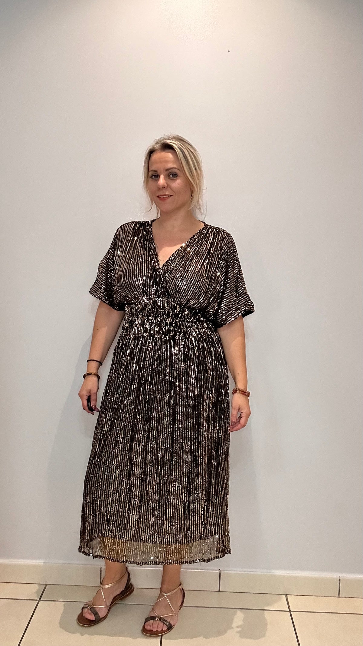 La robe magique mi longue à sequins
