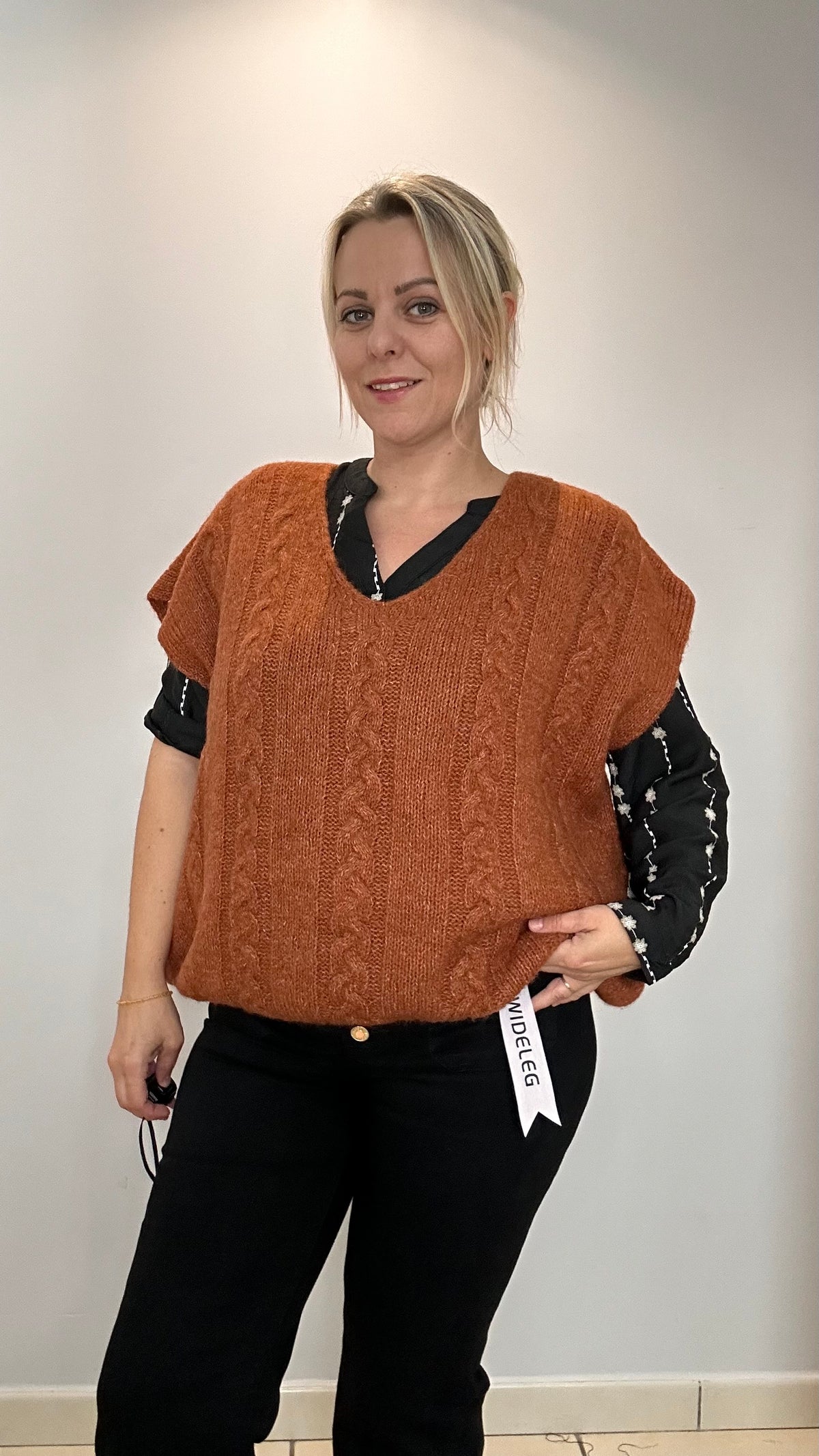 ✨ Le pull sans manches en maille tout doux