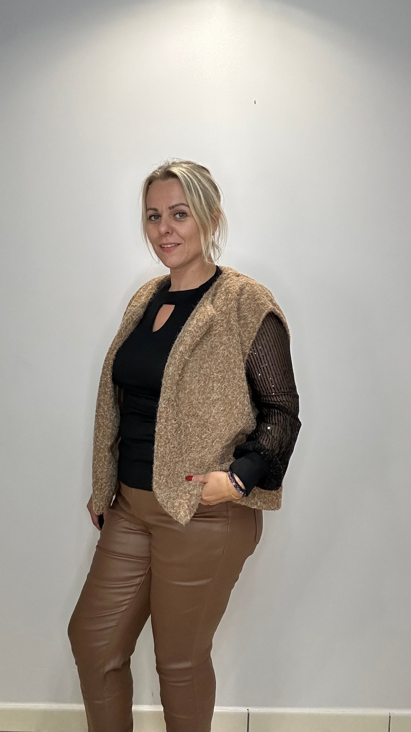 Top chic et glamour à manches sequins (38336)