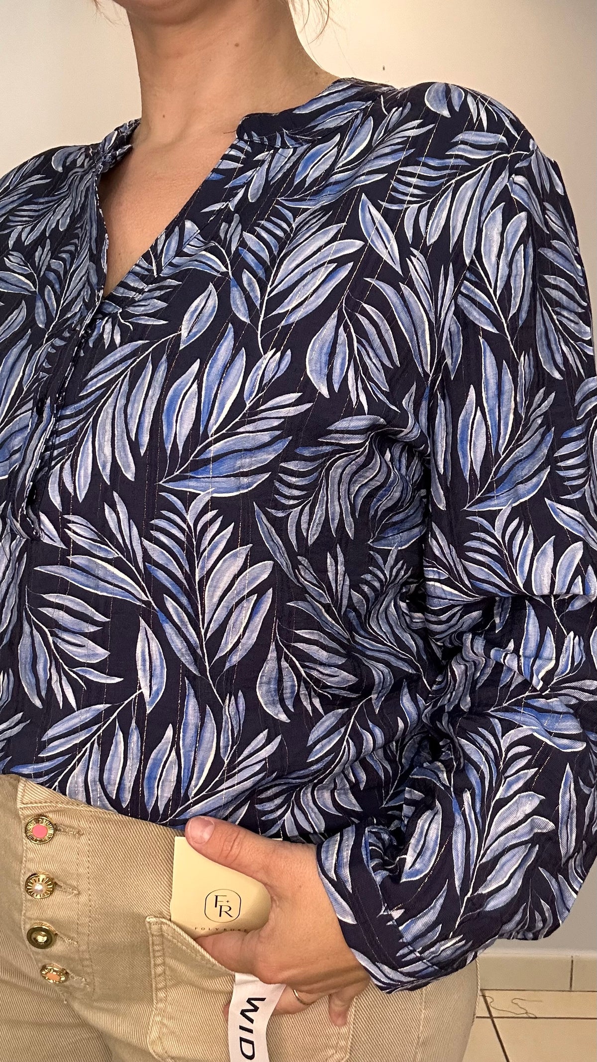 💙 Blouse bleue à fils lurex dorés