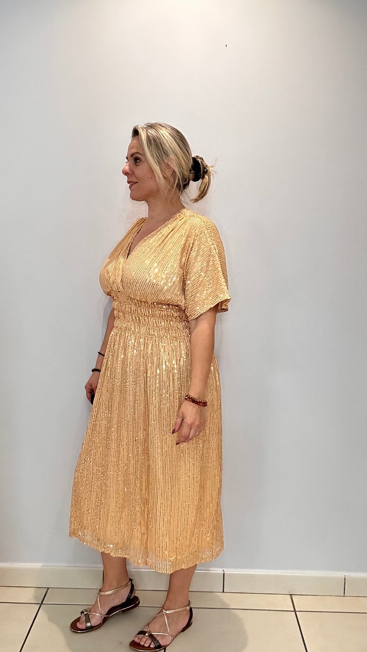La robe magique mi longue à sequins