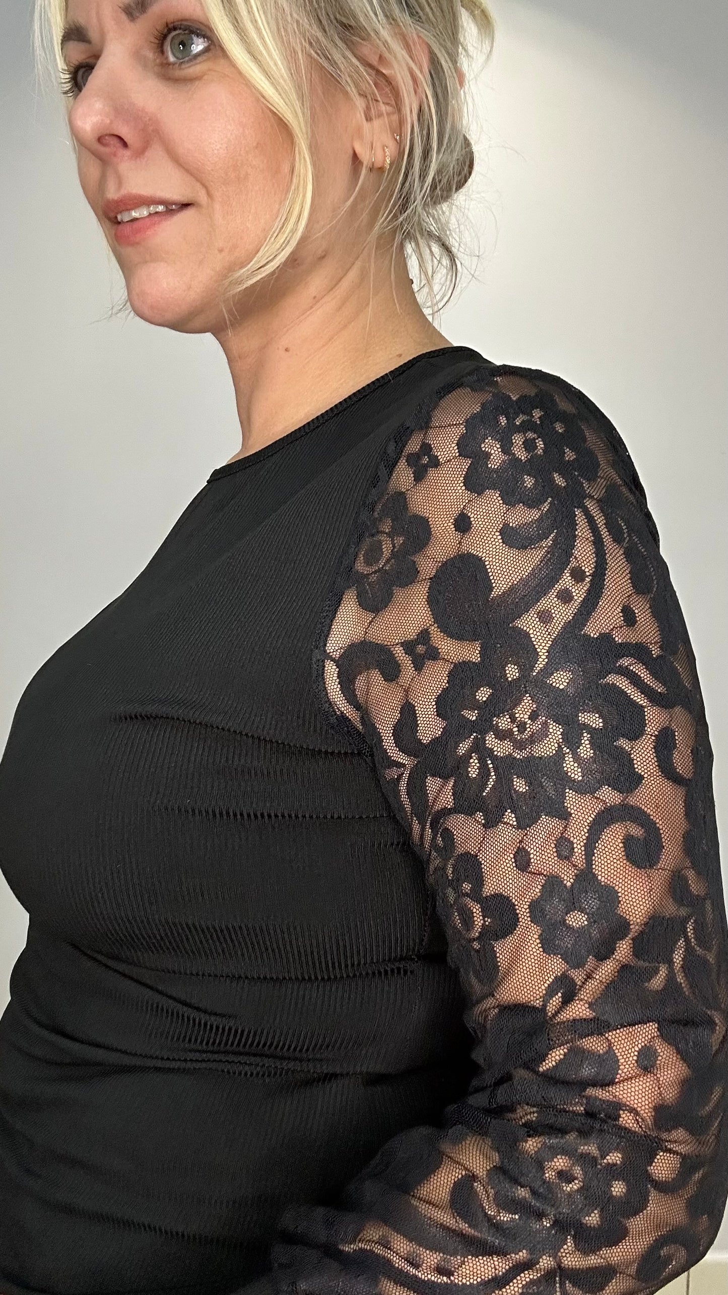 Top chic et glamour à manches en dentelle (6068)