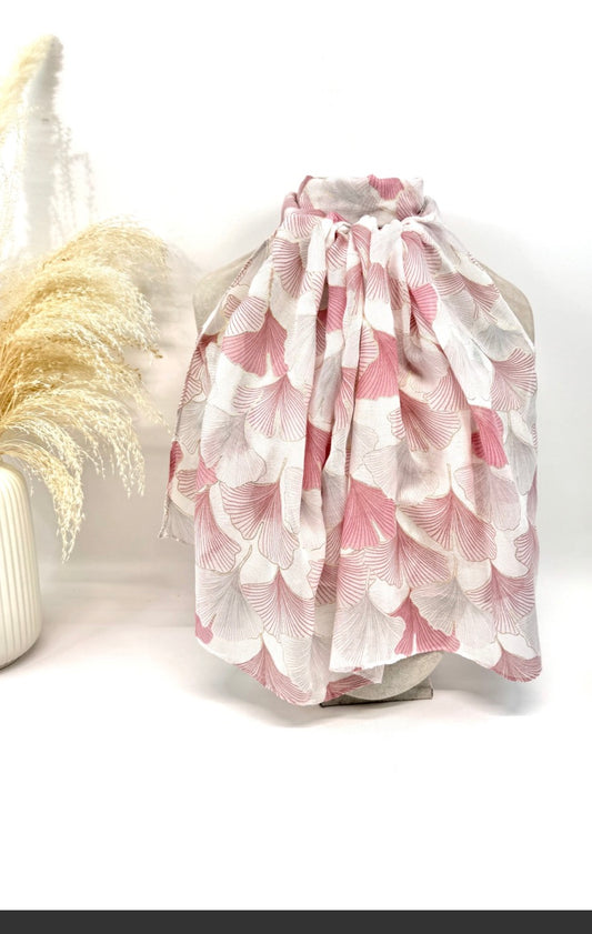 Foulard dans les tons rose